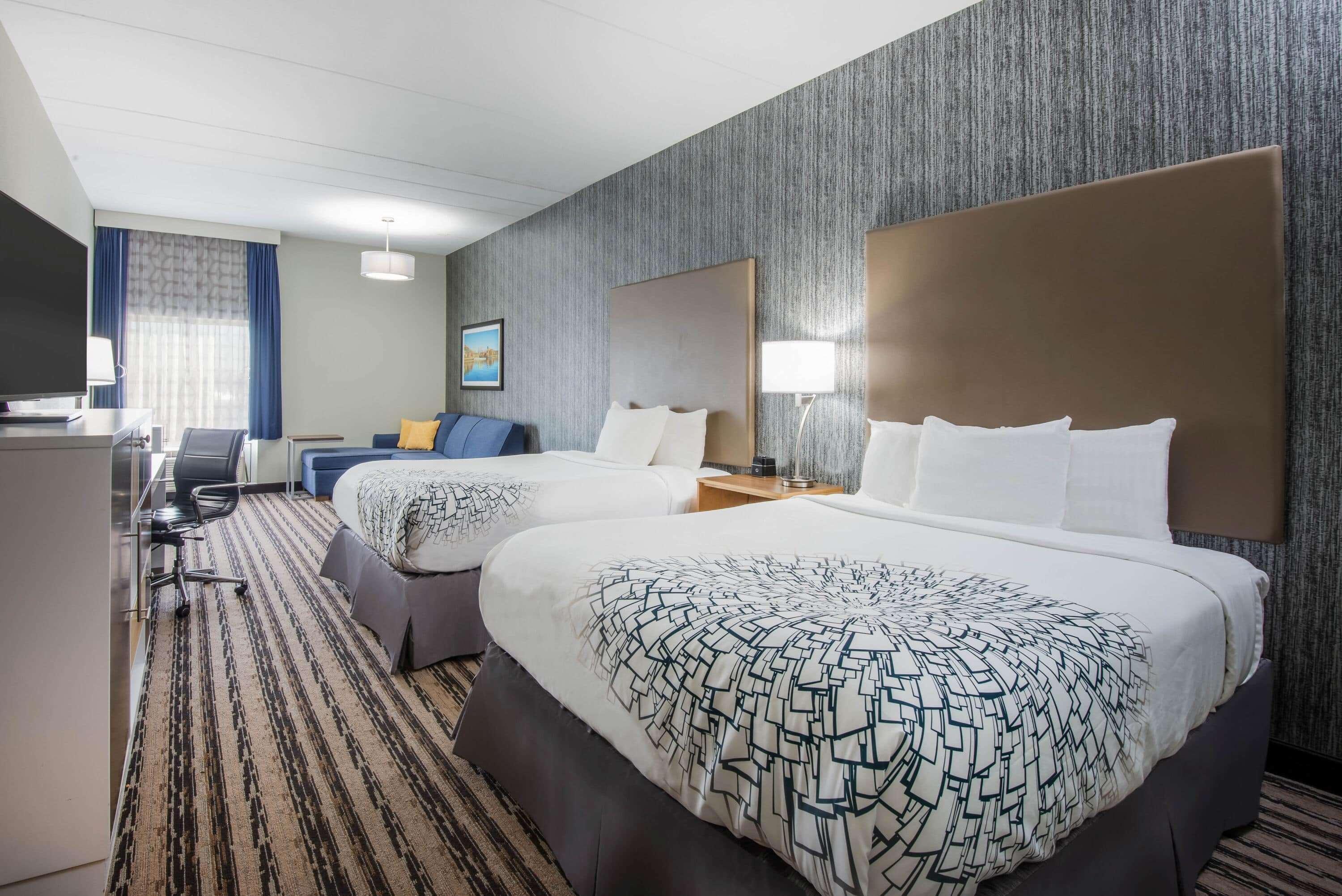 Suite Deluxe Two Queen Beds