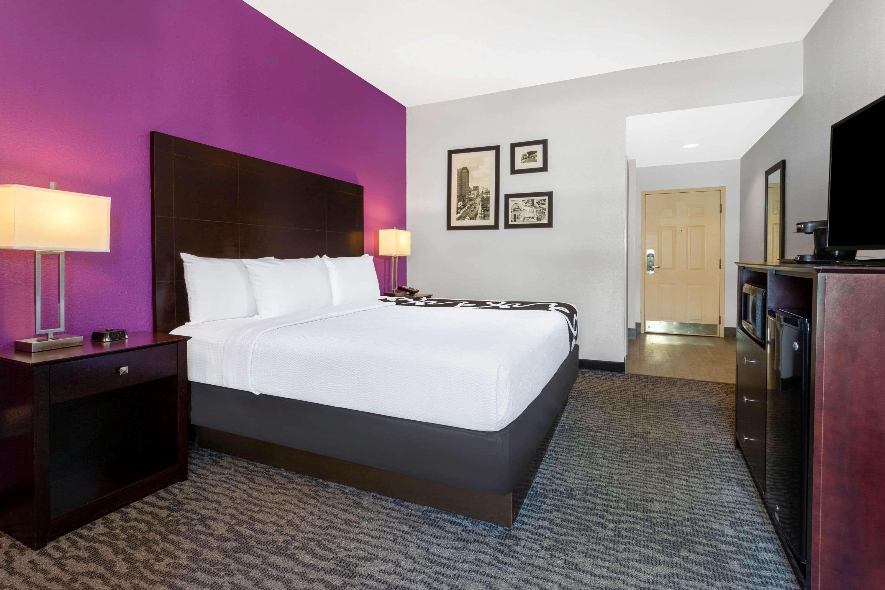 Double King Bed Non Smoking