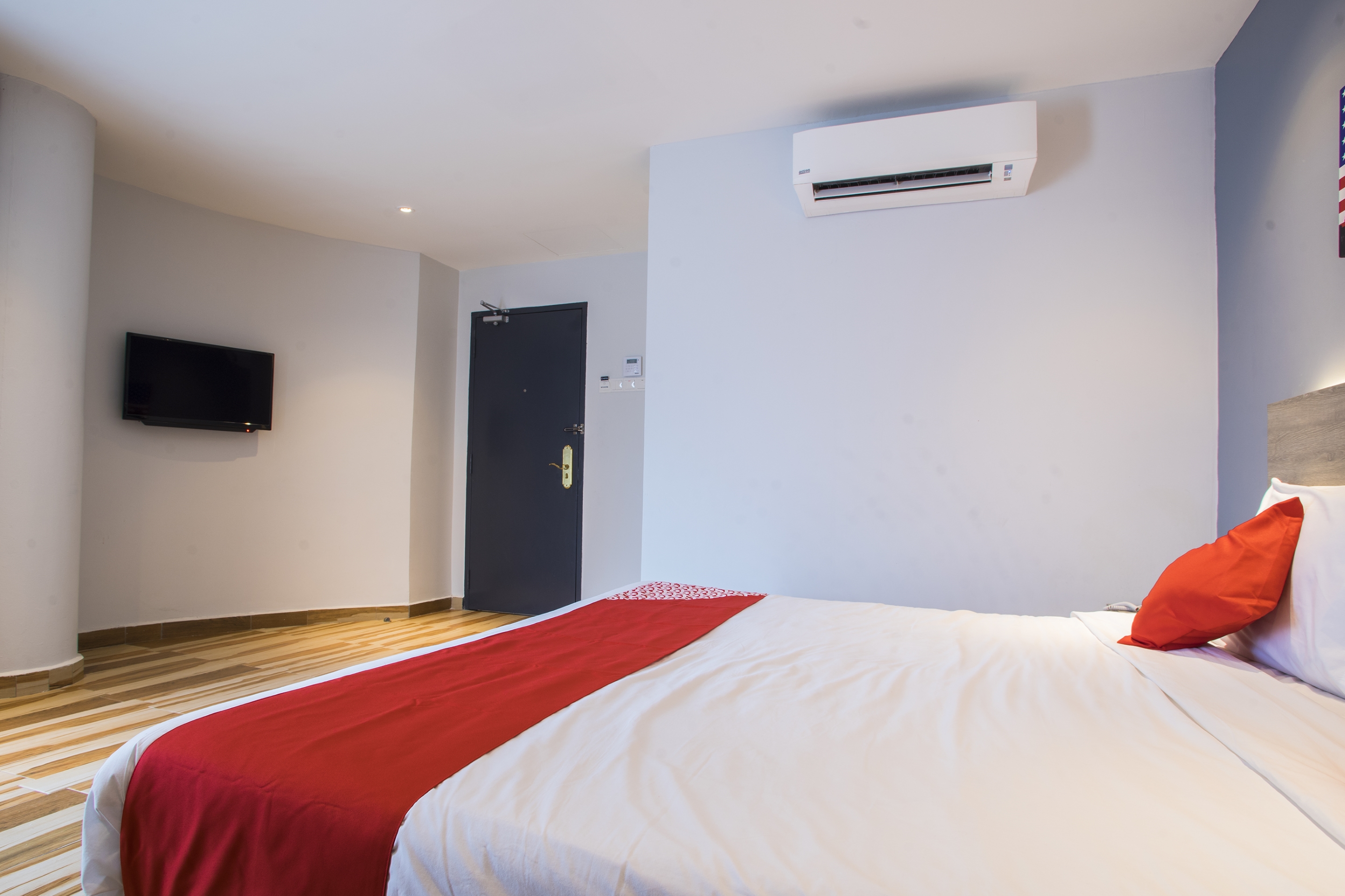 Double King Size Bed