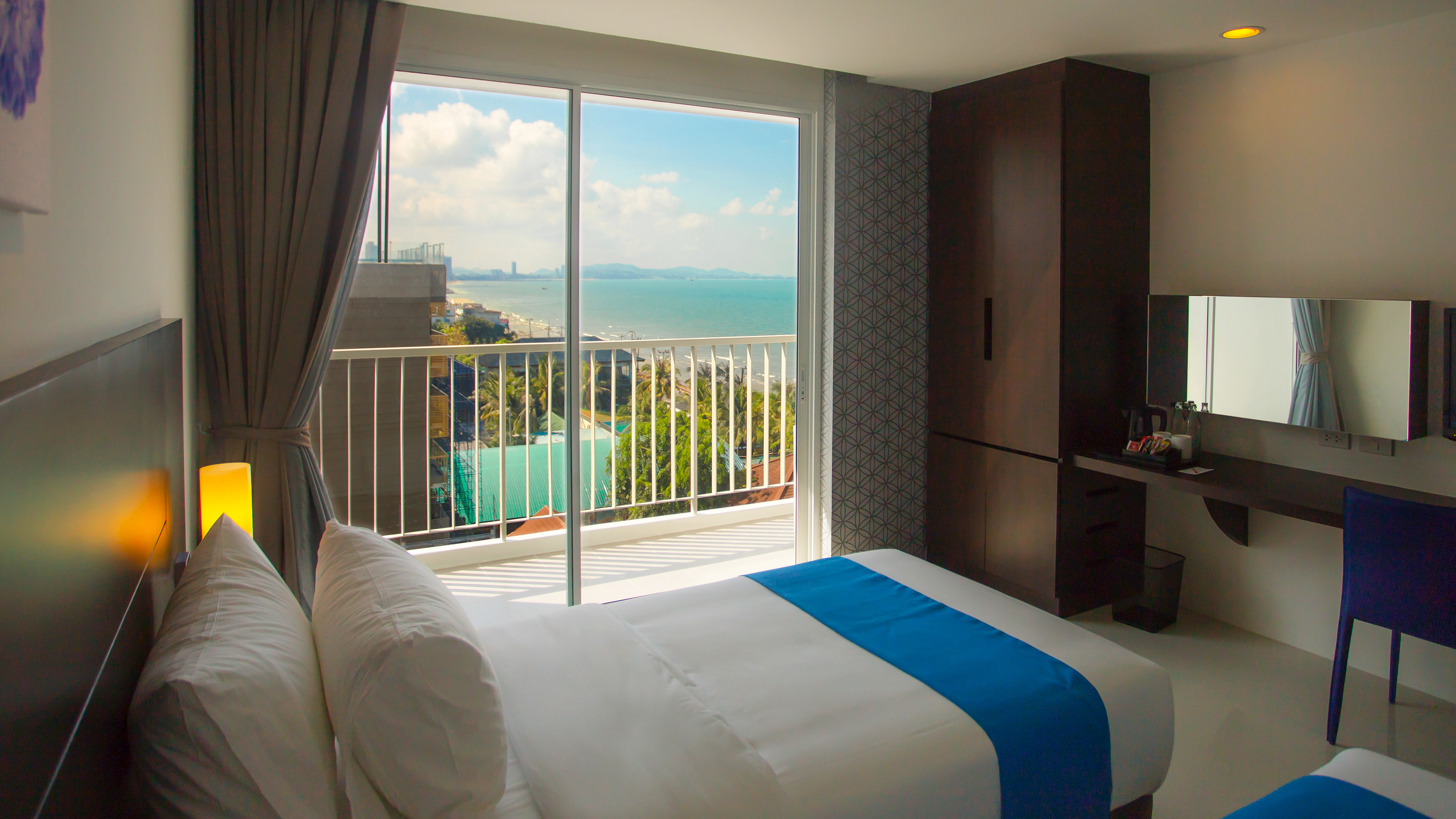 Twin Deluxe Sea View