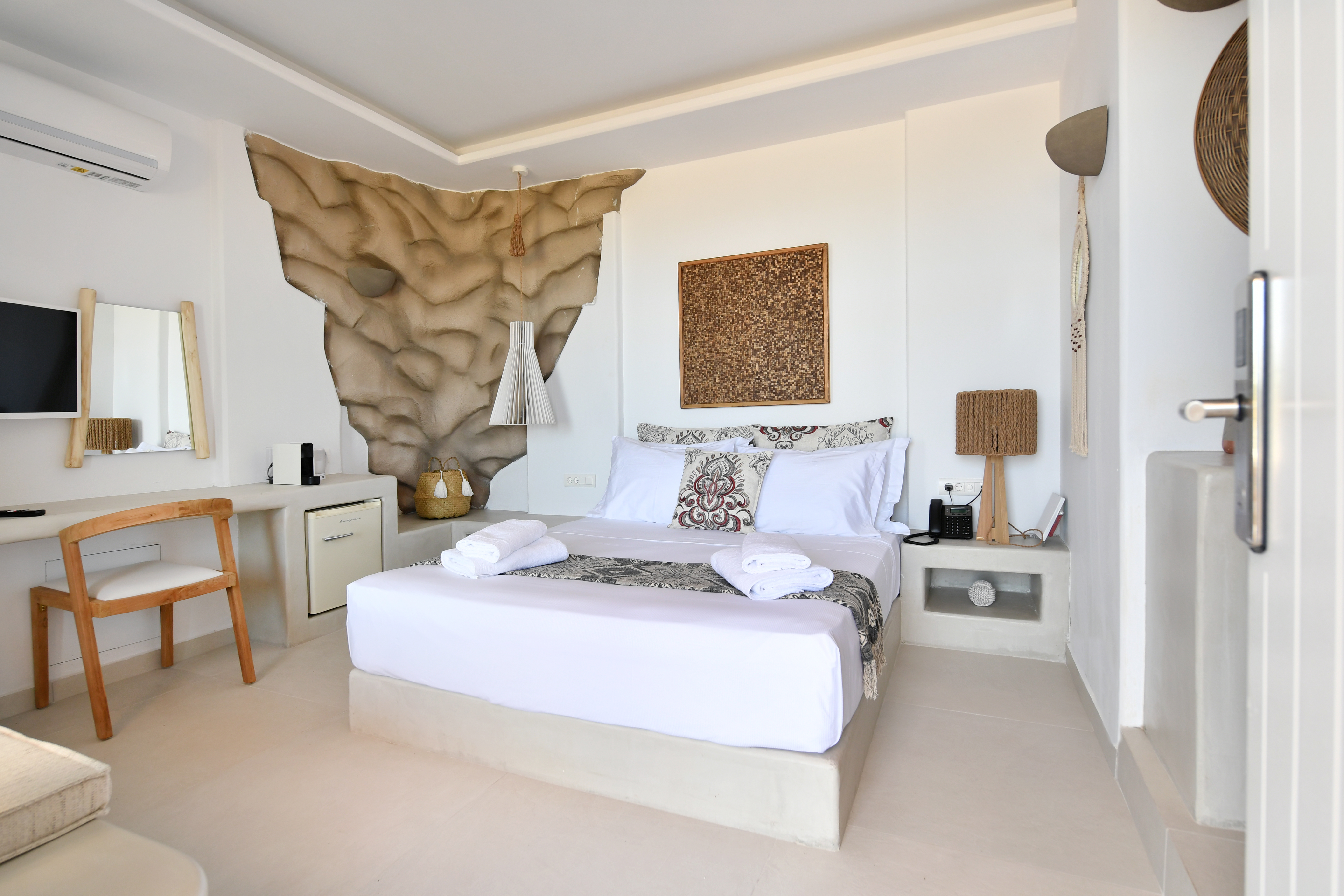 Cave Deluxe Sea View