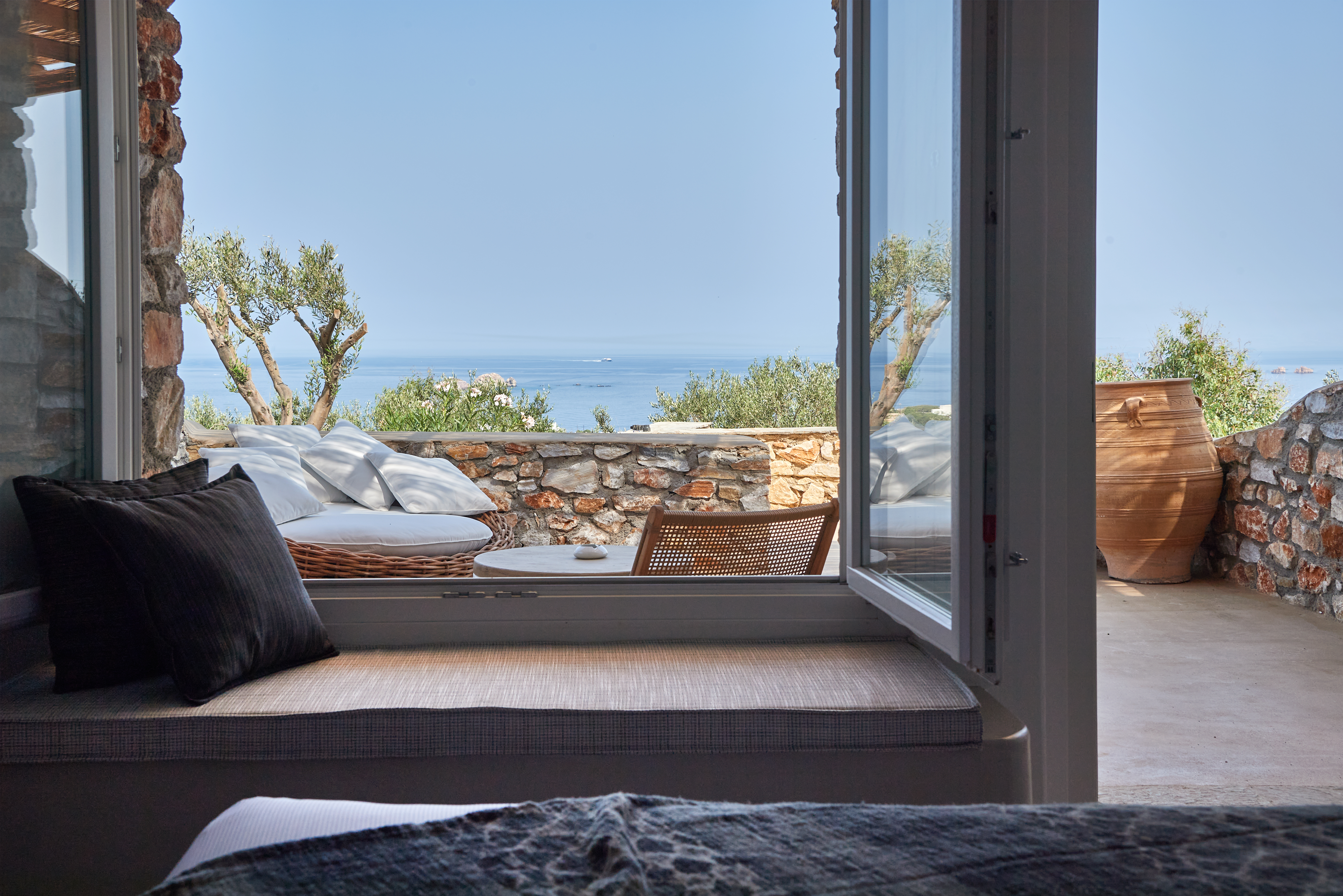 Cave Deluxe Sea View