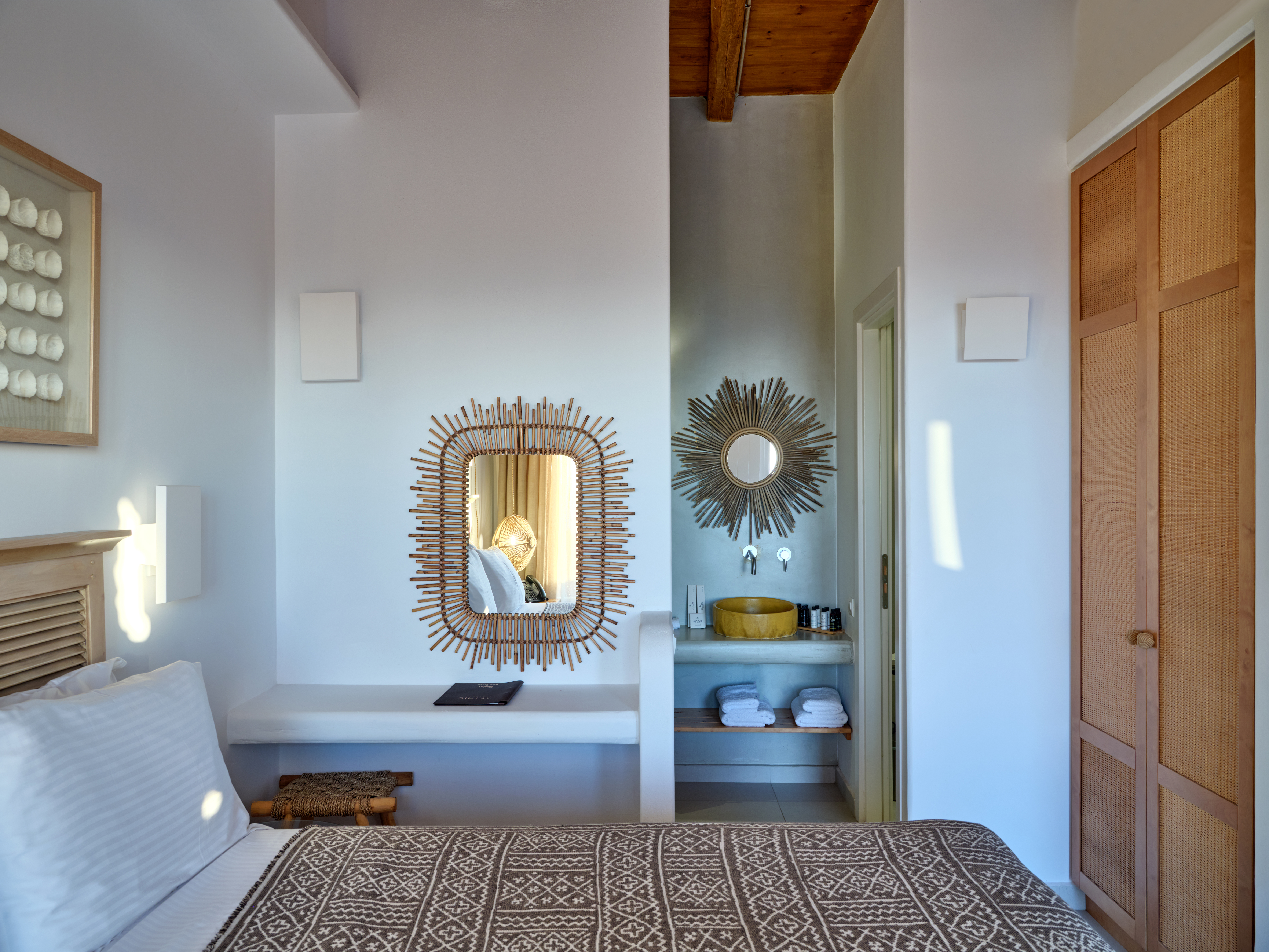 Double Deluxe Side Sea View