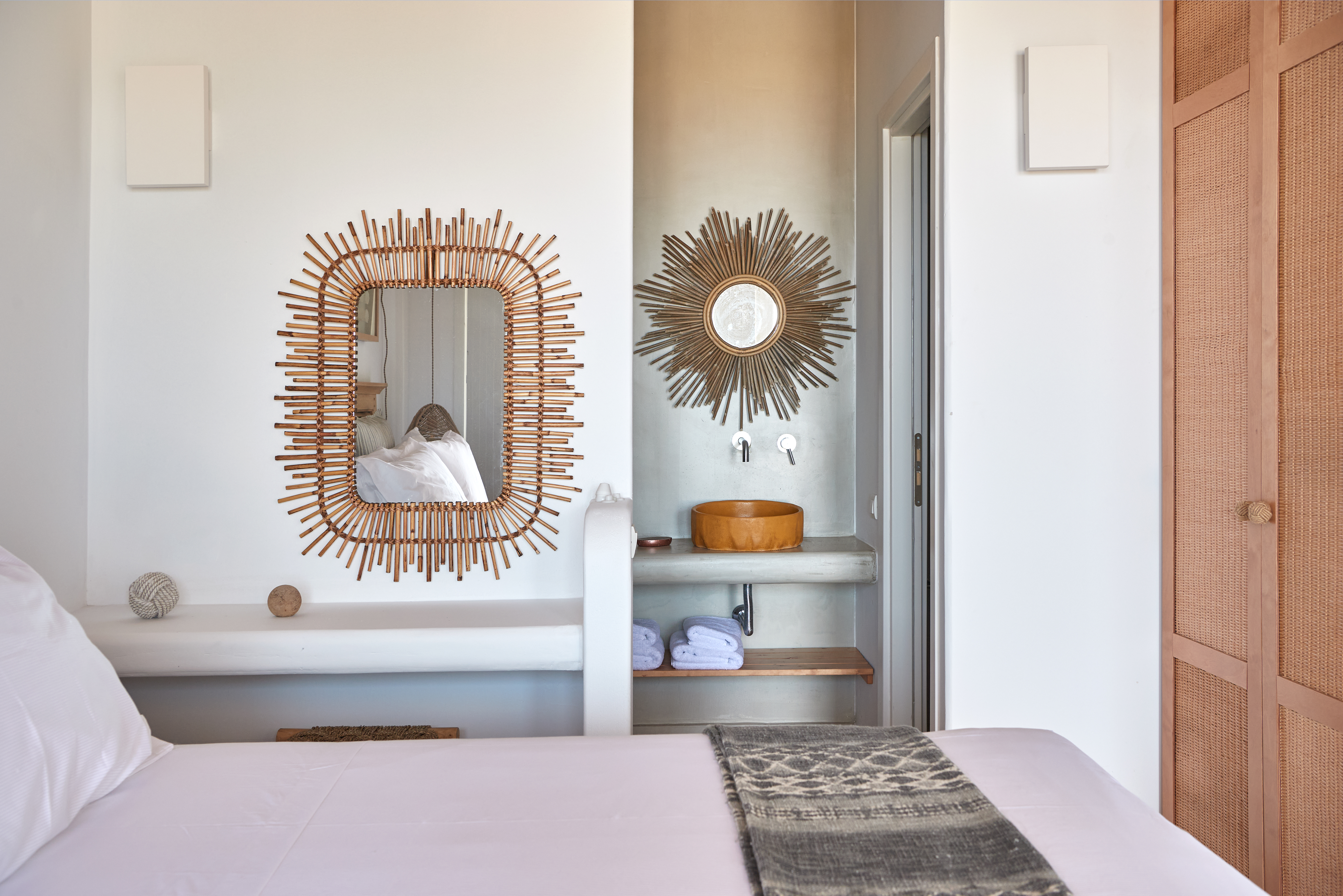 Double Deluxe Side Sea View