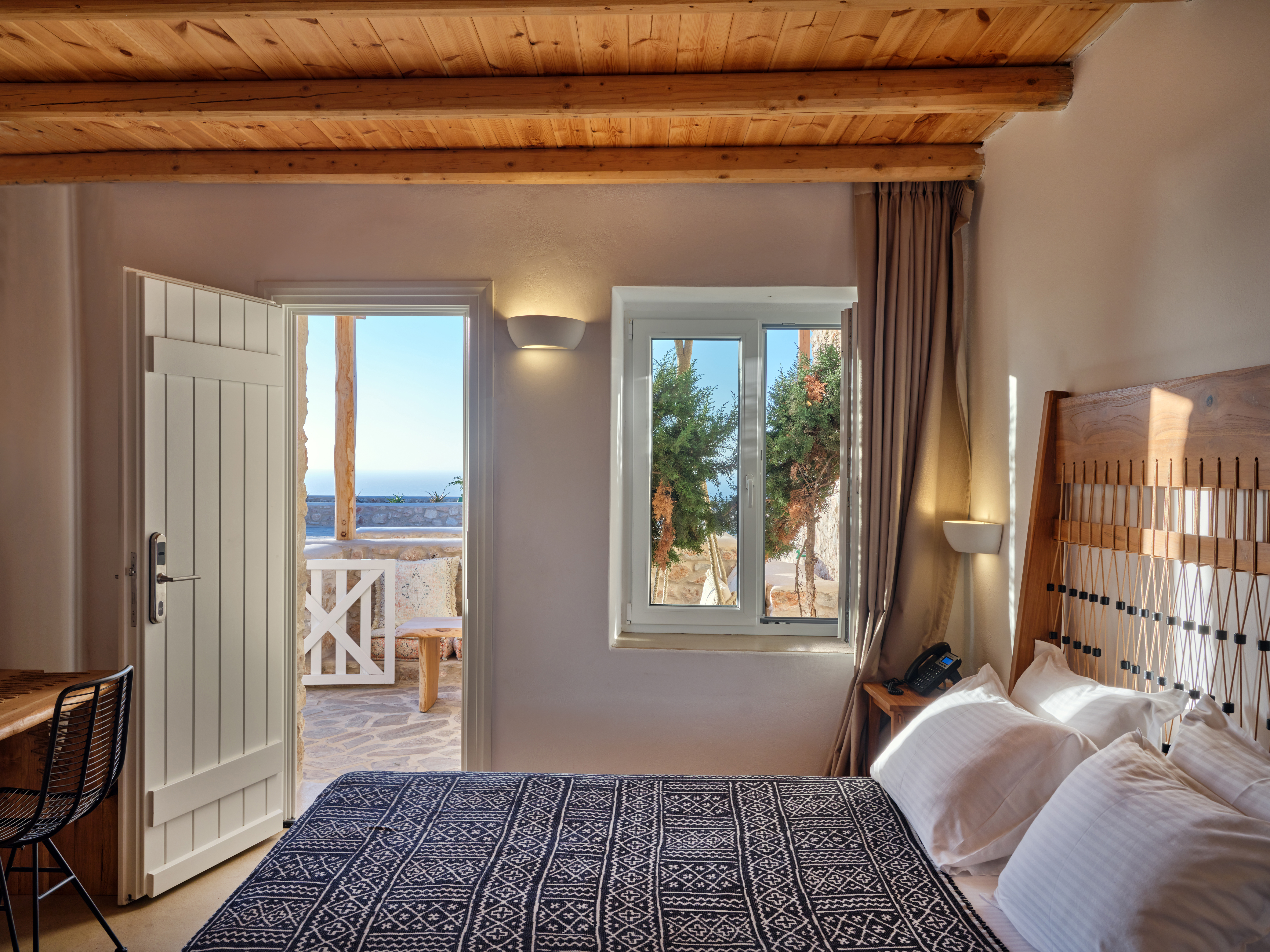 Double Deluxe Side Sea View