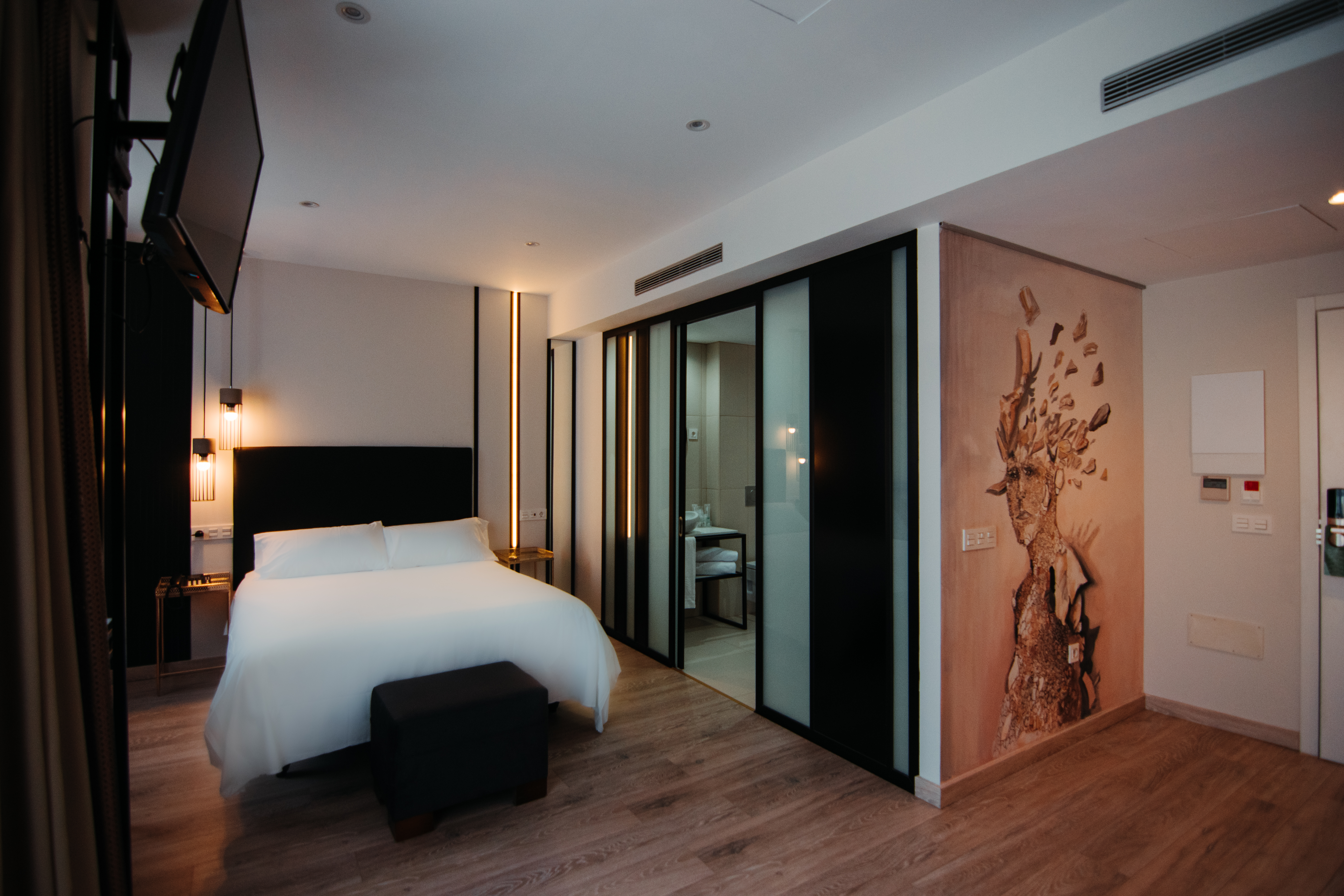 Double Single Executive