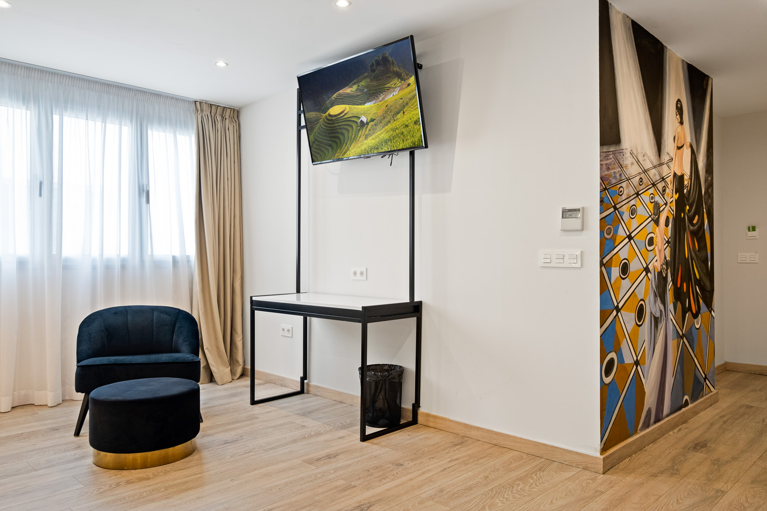 Double Single Executive