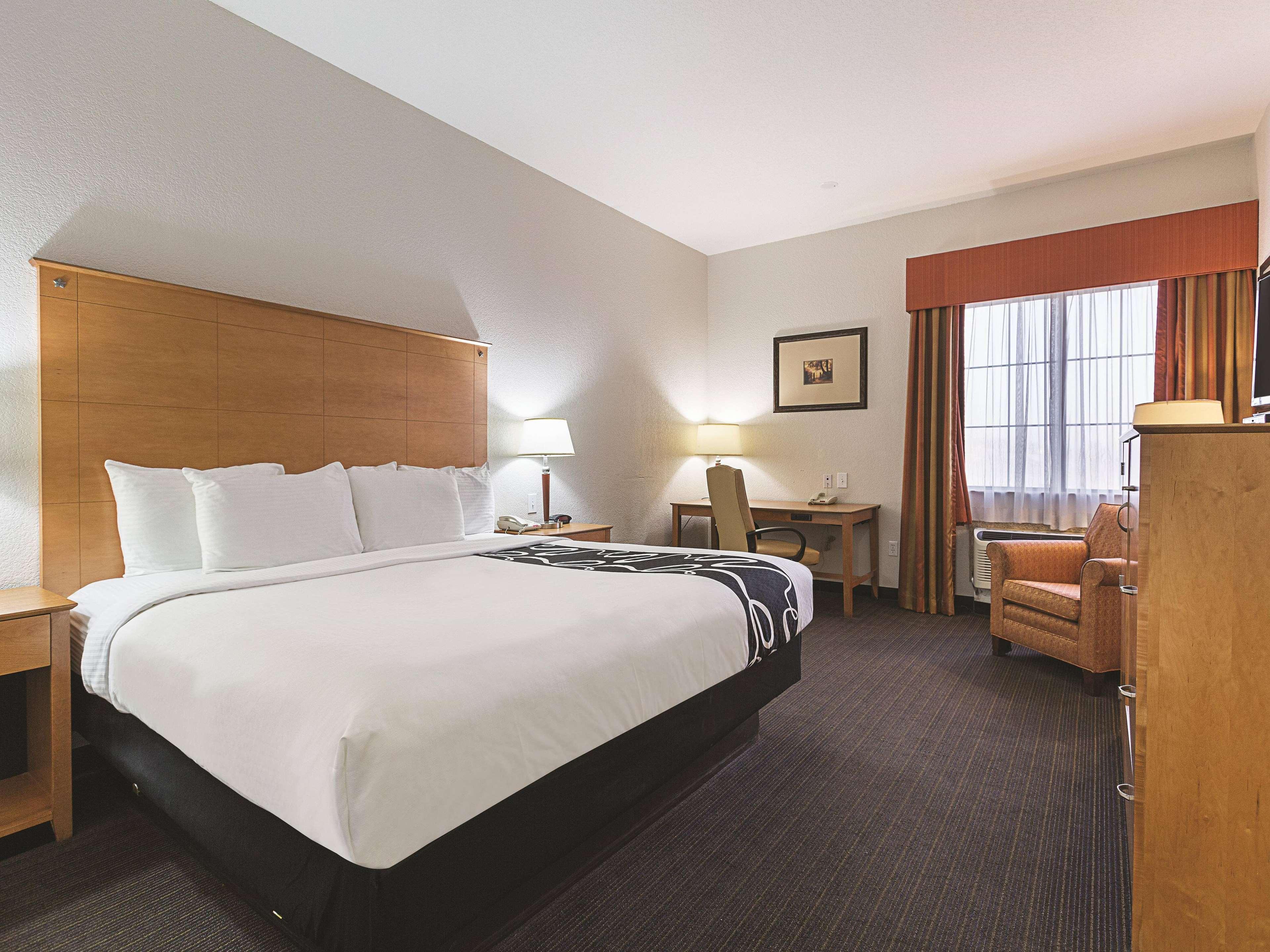 Double King Bed Non Smoking