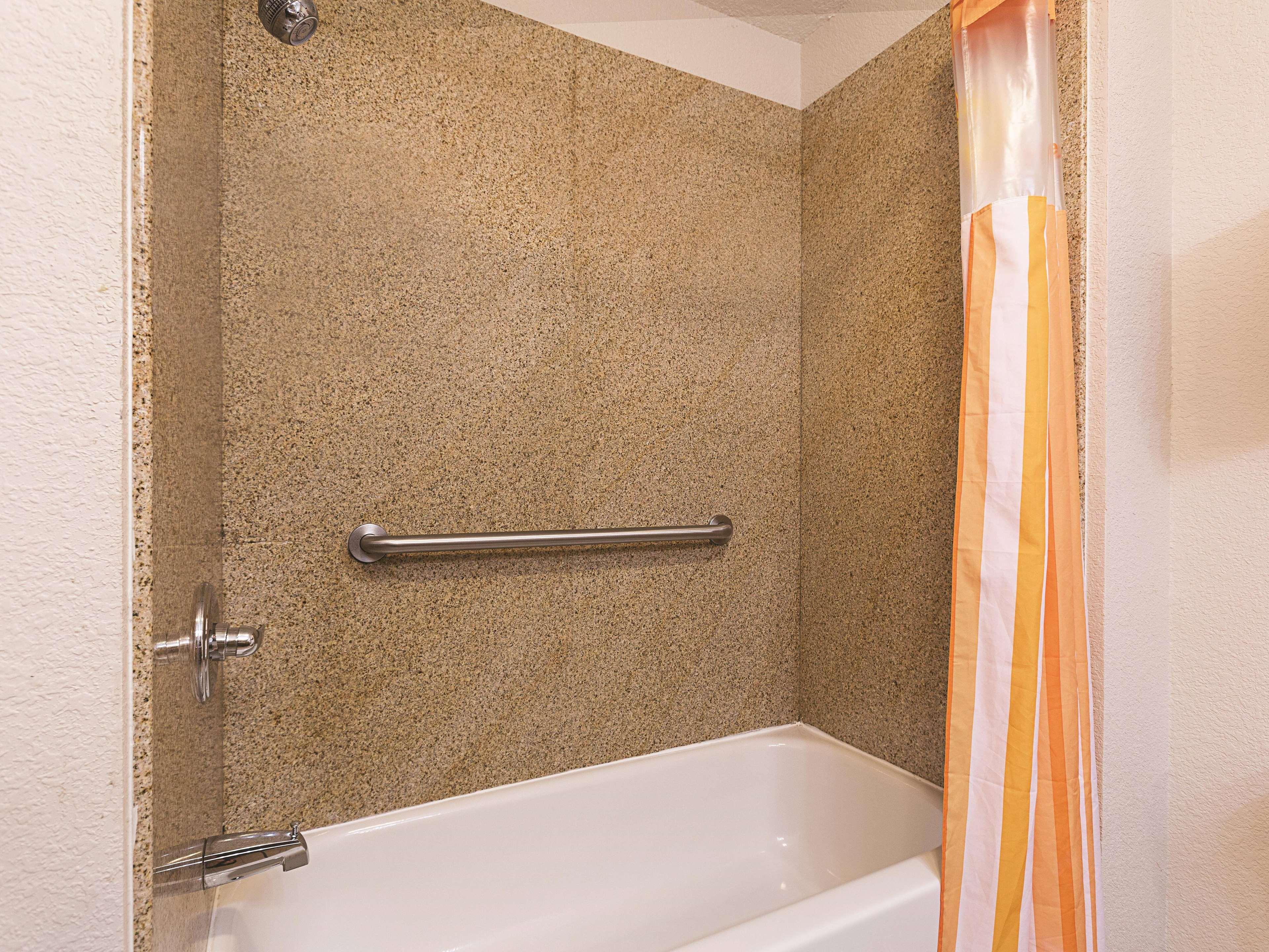 Double King Bed Non Smoking