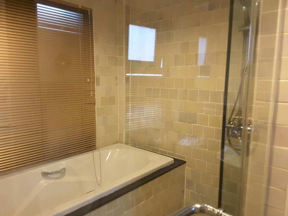 Family Room Executive