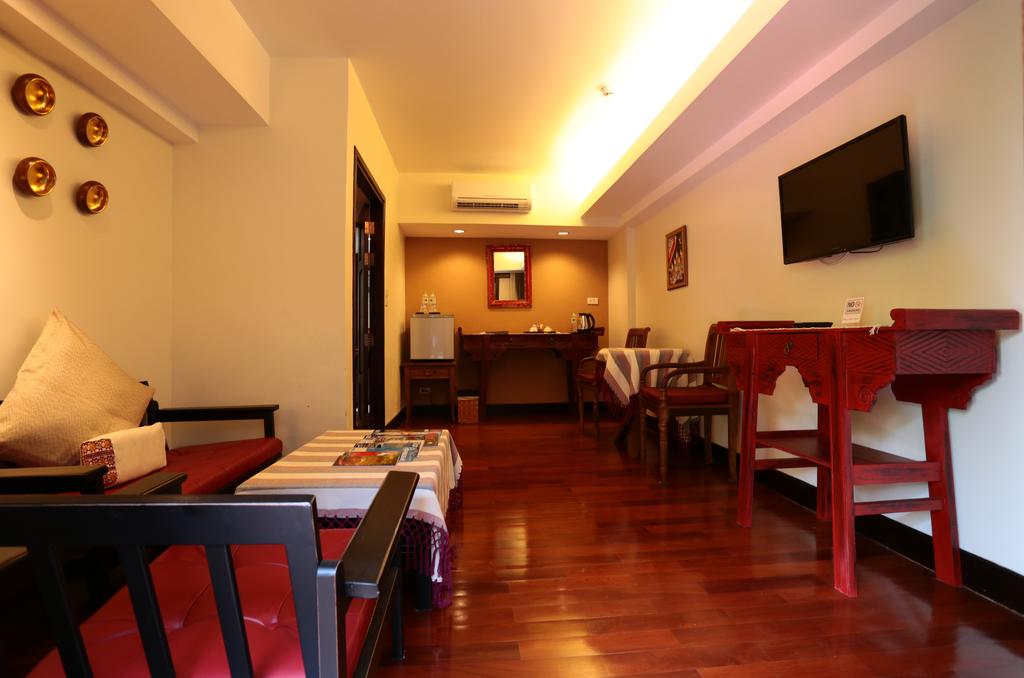 Family Room Executive