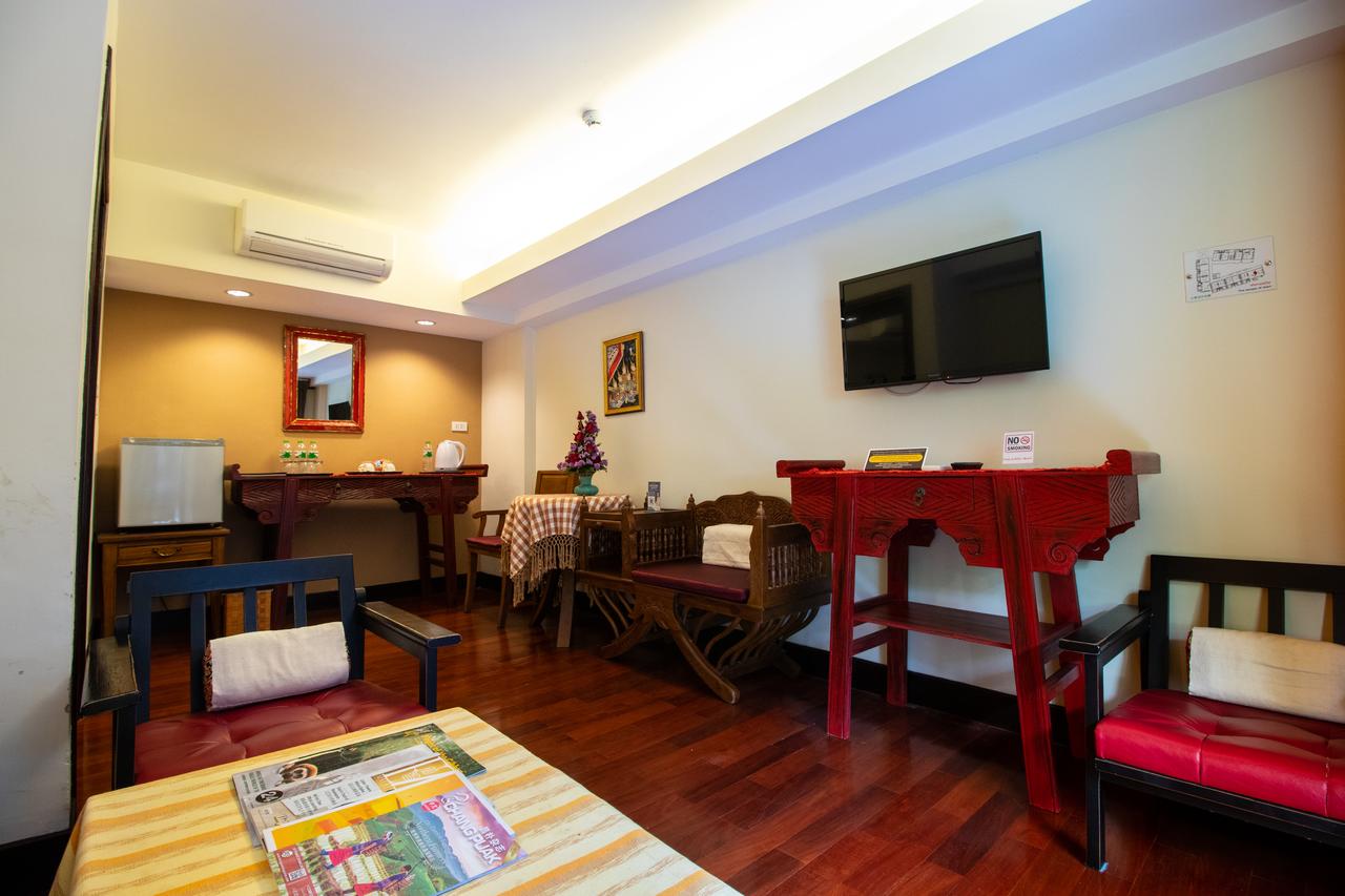 Family Room Executive