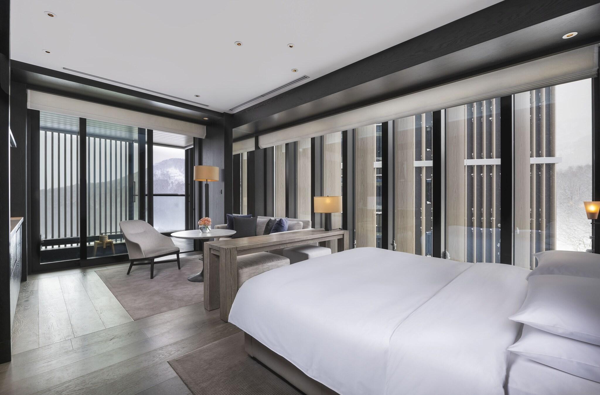 Studio Premium King Bed