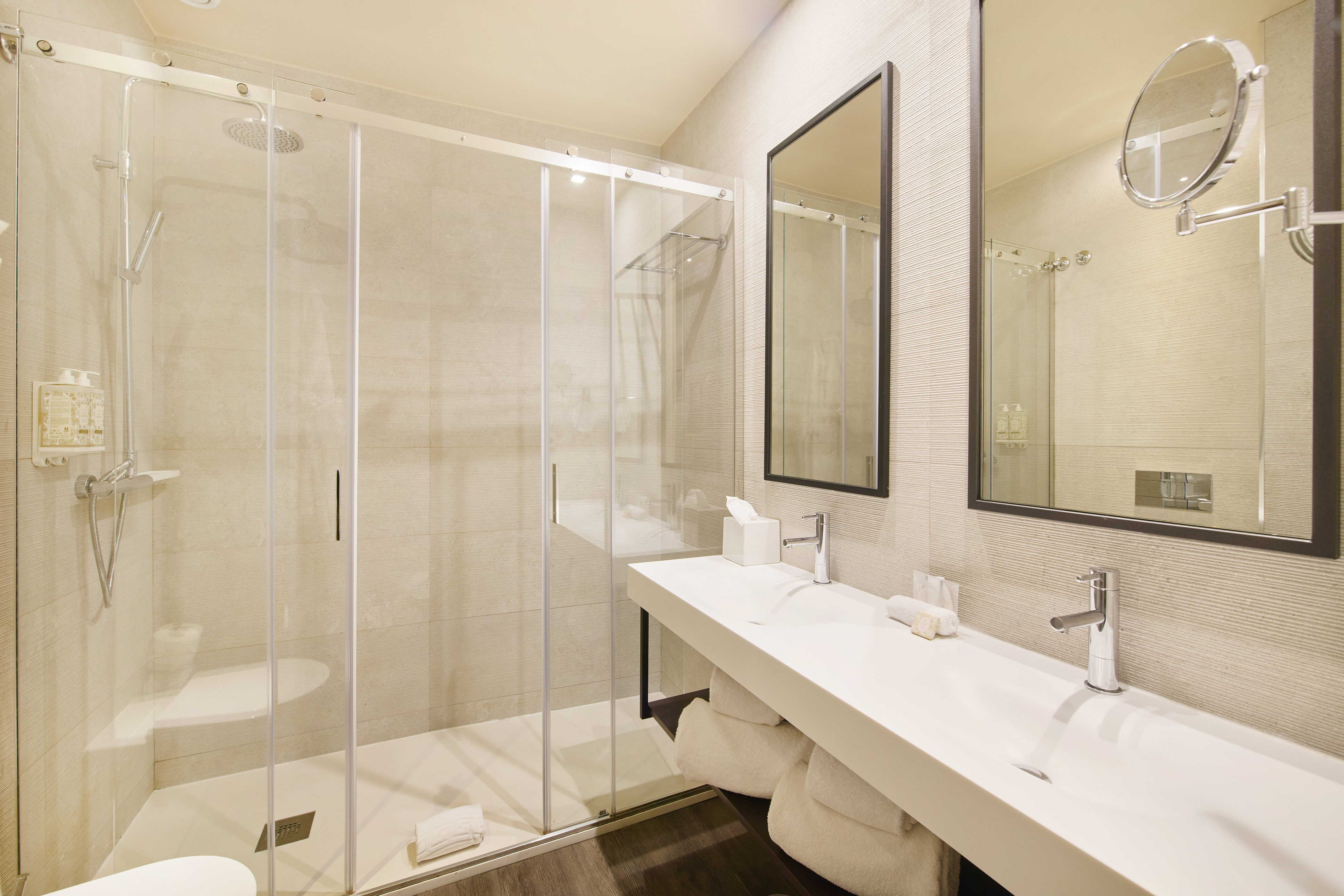 Double or Twin Deluxe