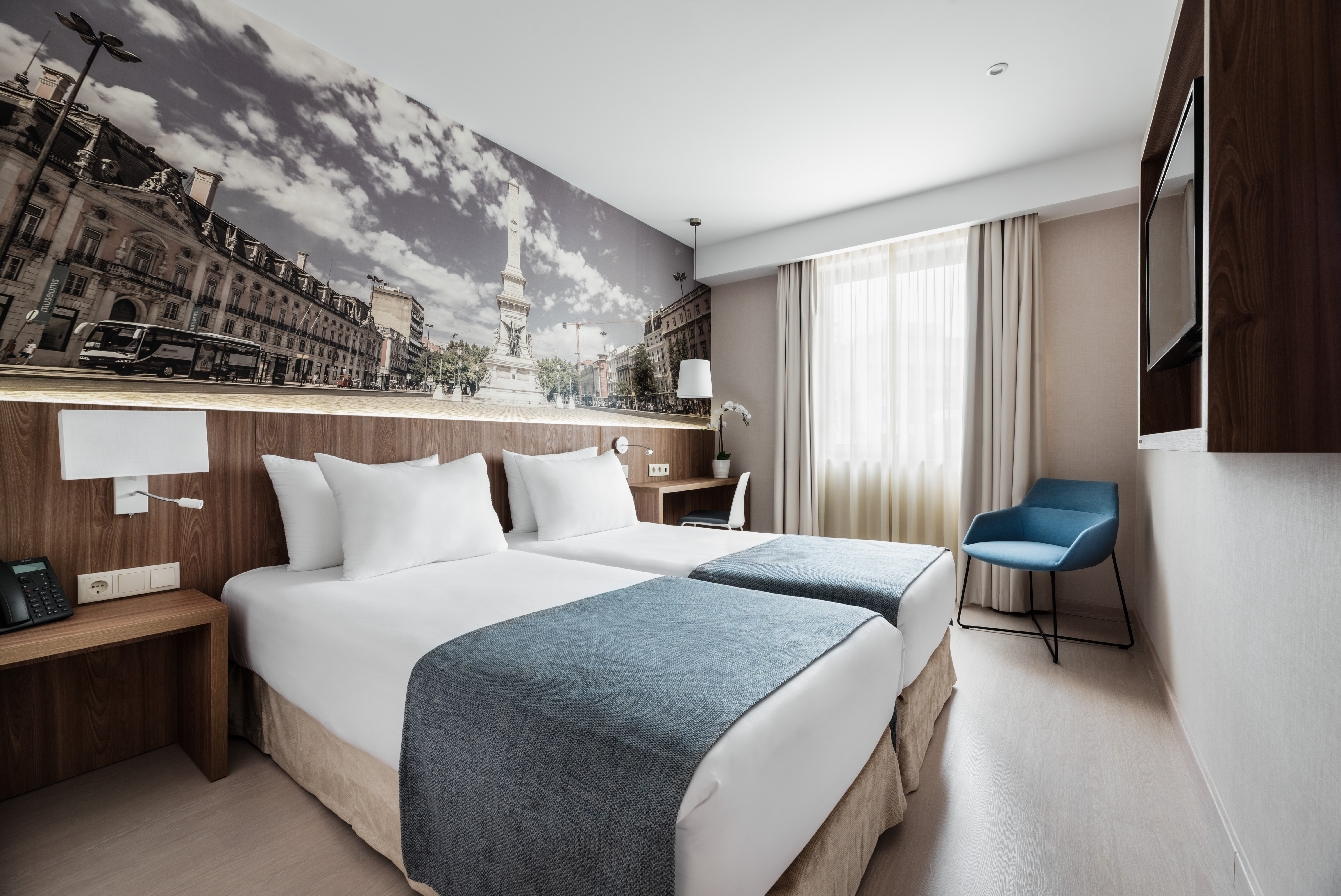 Double or Twin Standard