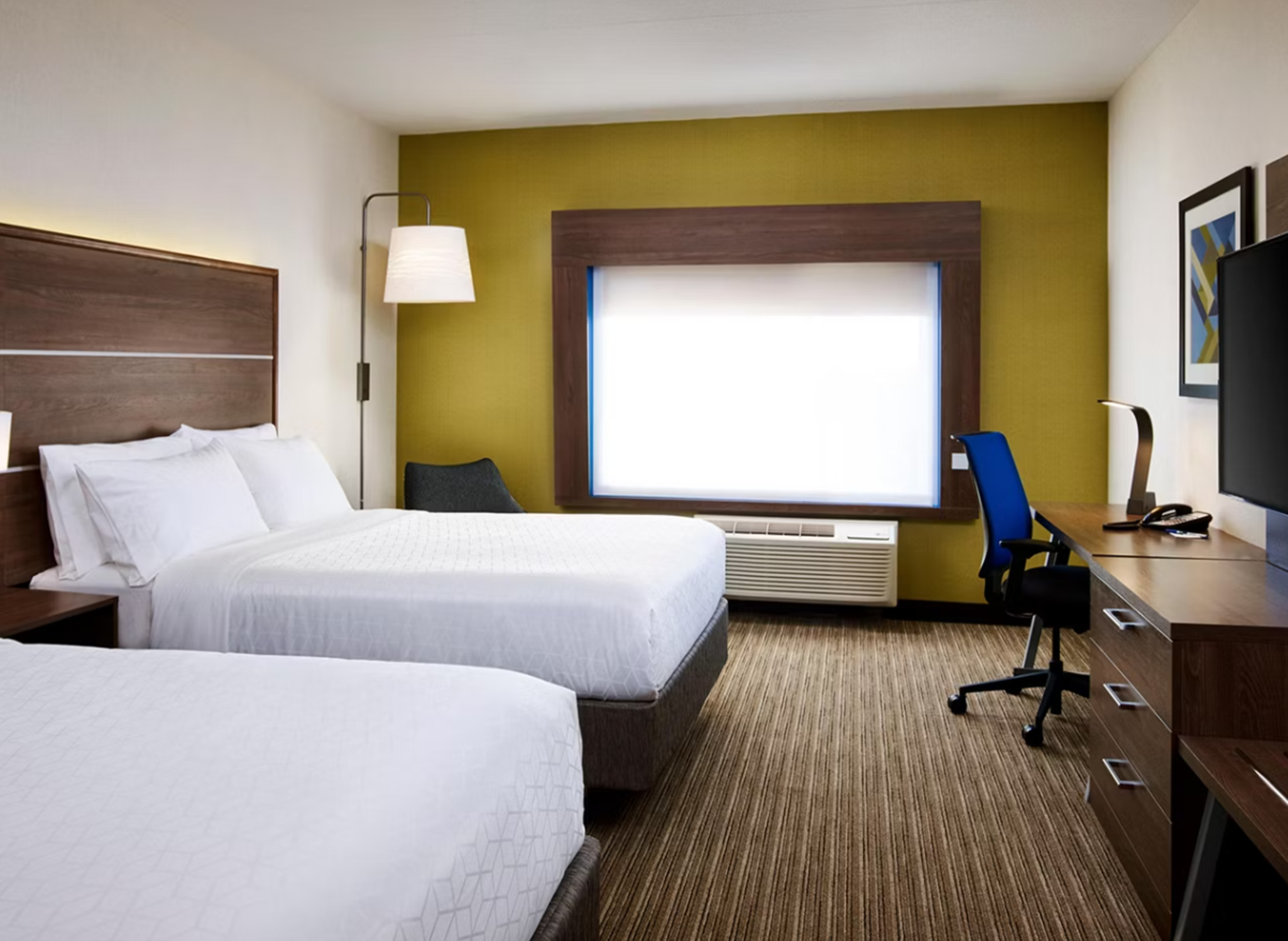 Twin Two Queen Beds Non Smoking