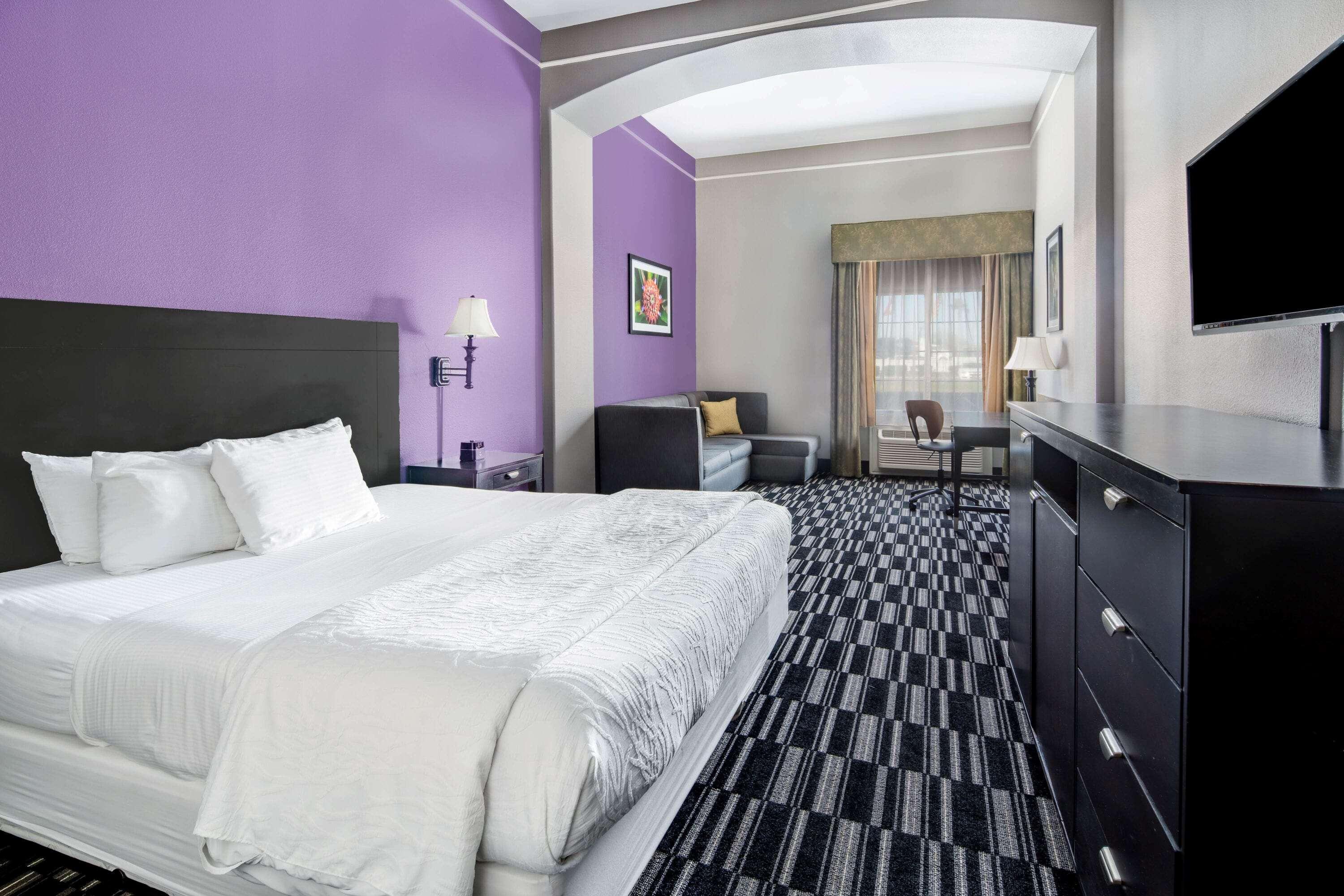 Double King Bed Non Smoking