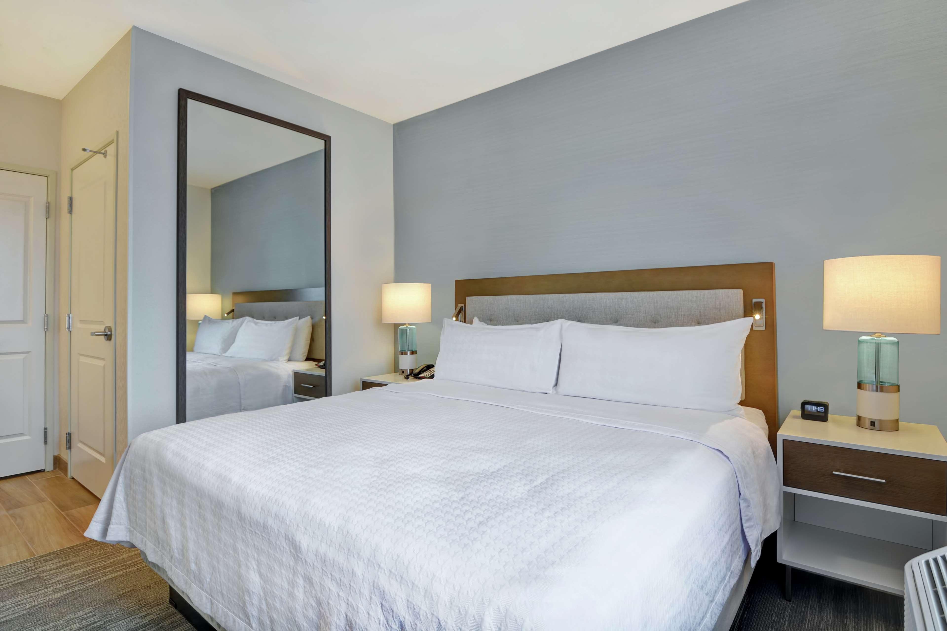 Studio King Size Bed