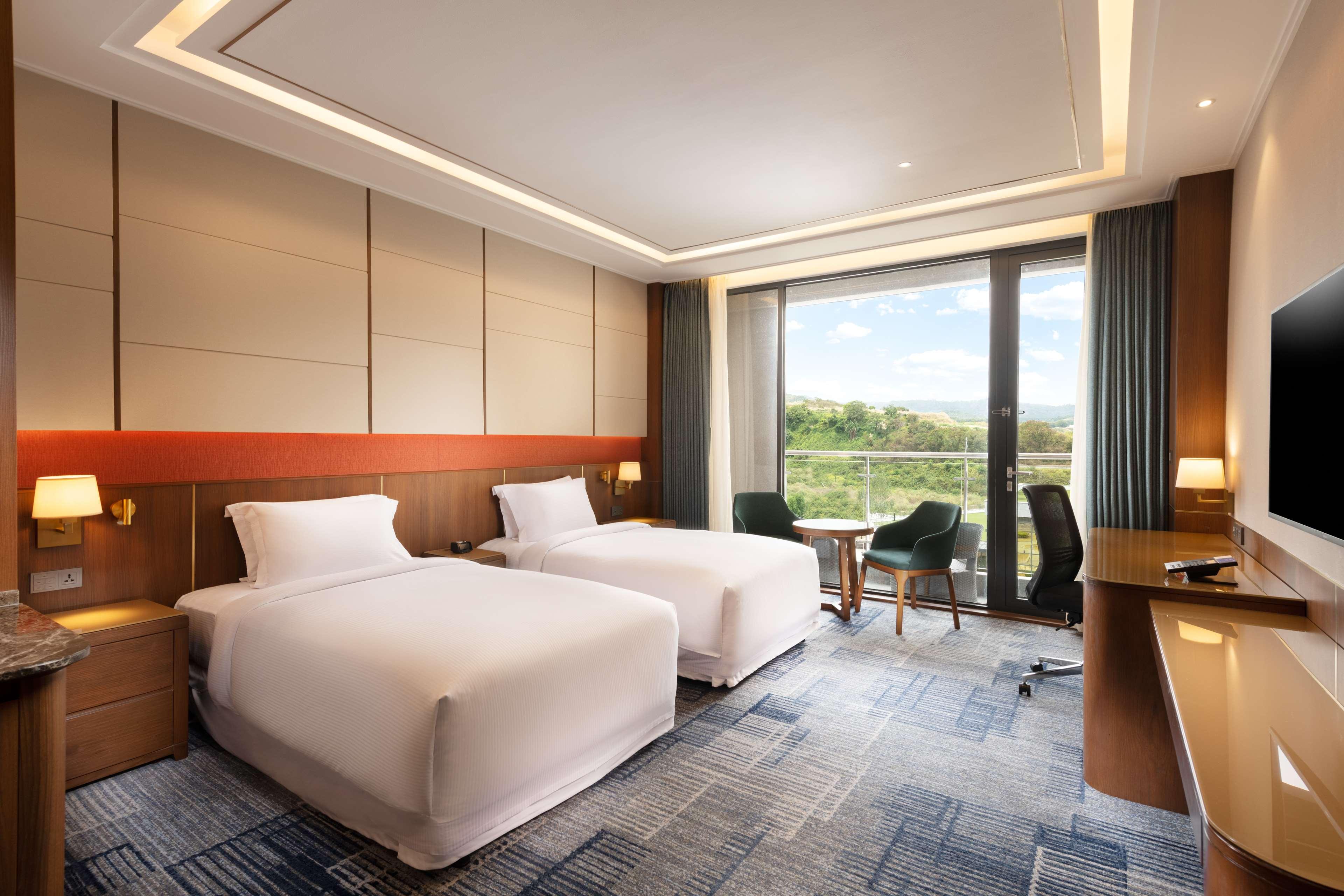 Suite Connecting Room