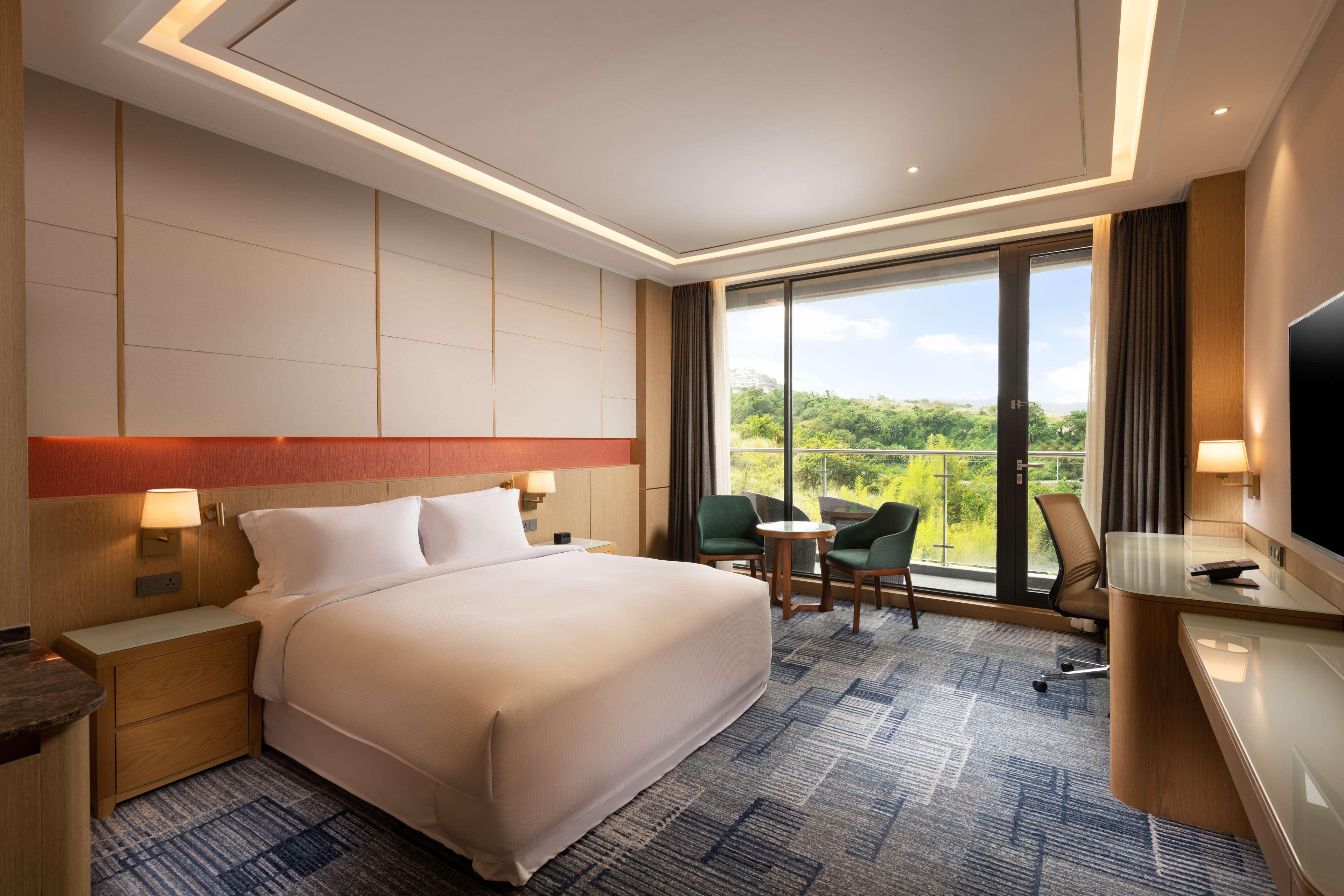 Double Executive King Bed