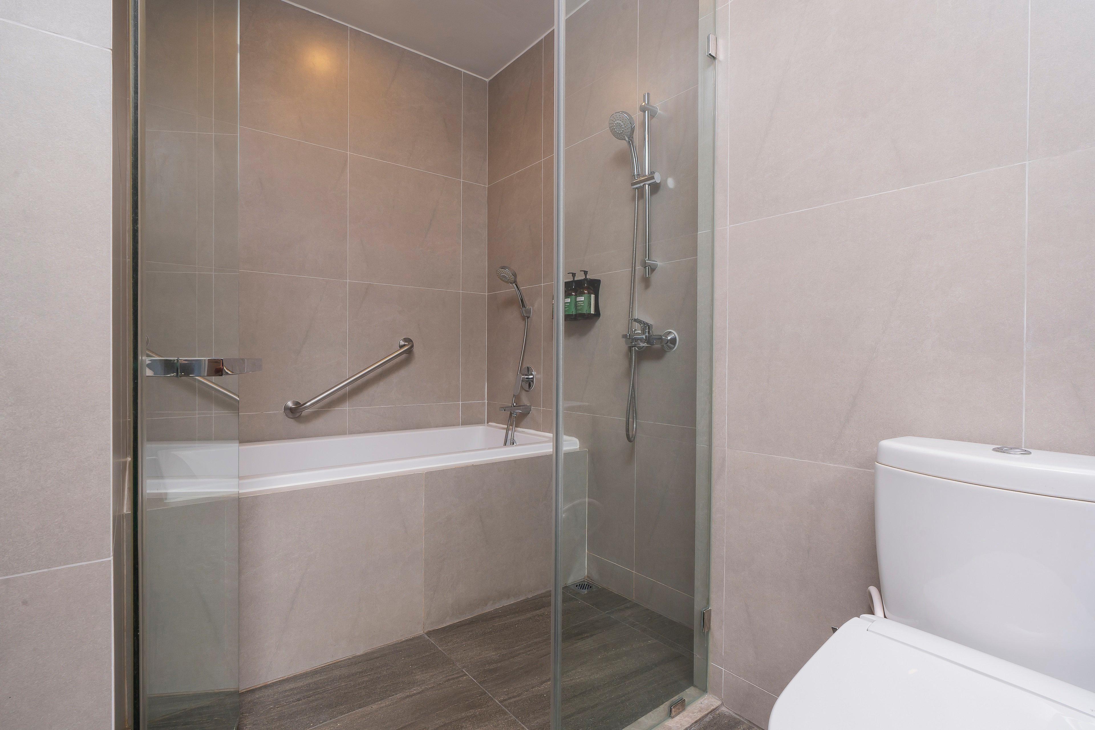 Studio King Size Bed