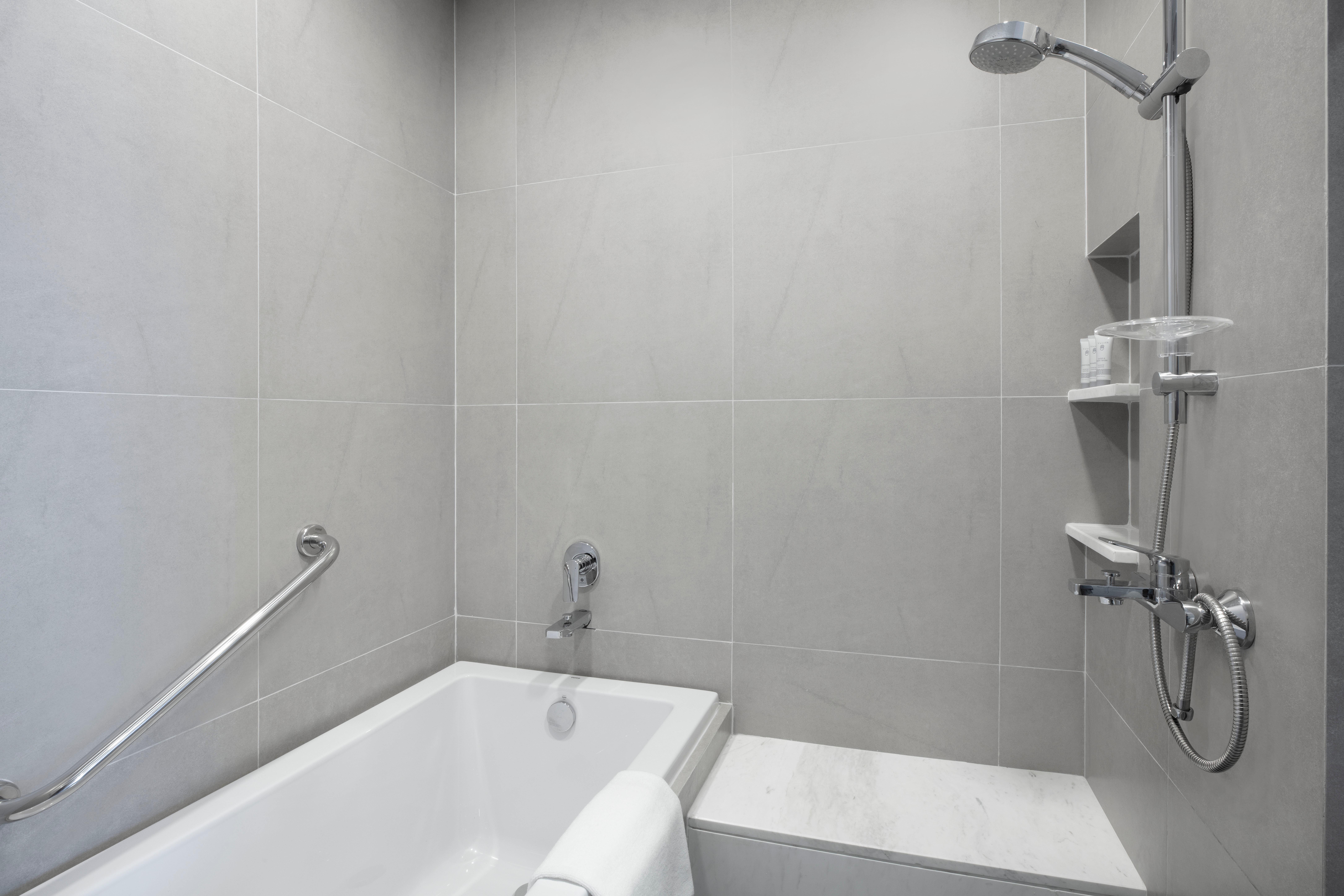 Studio Deluxe King Bed