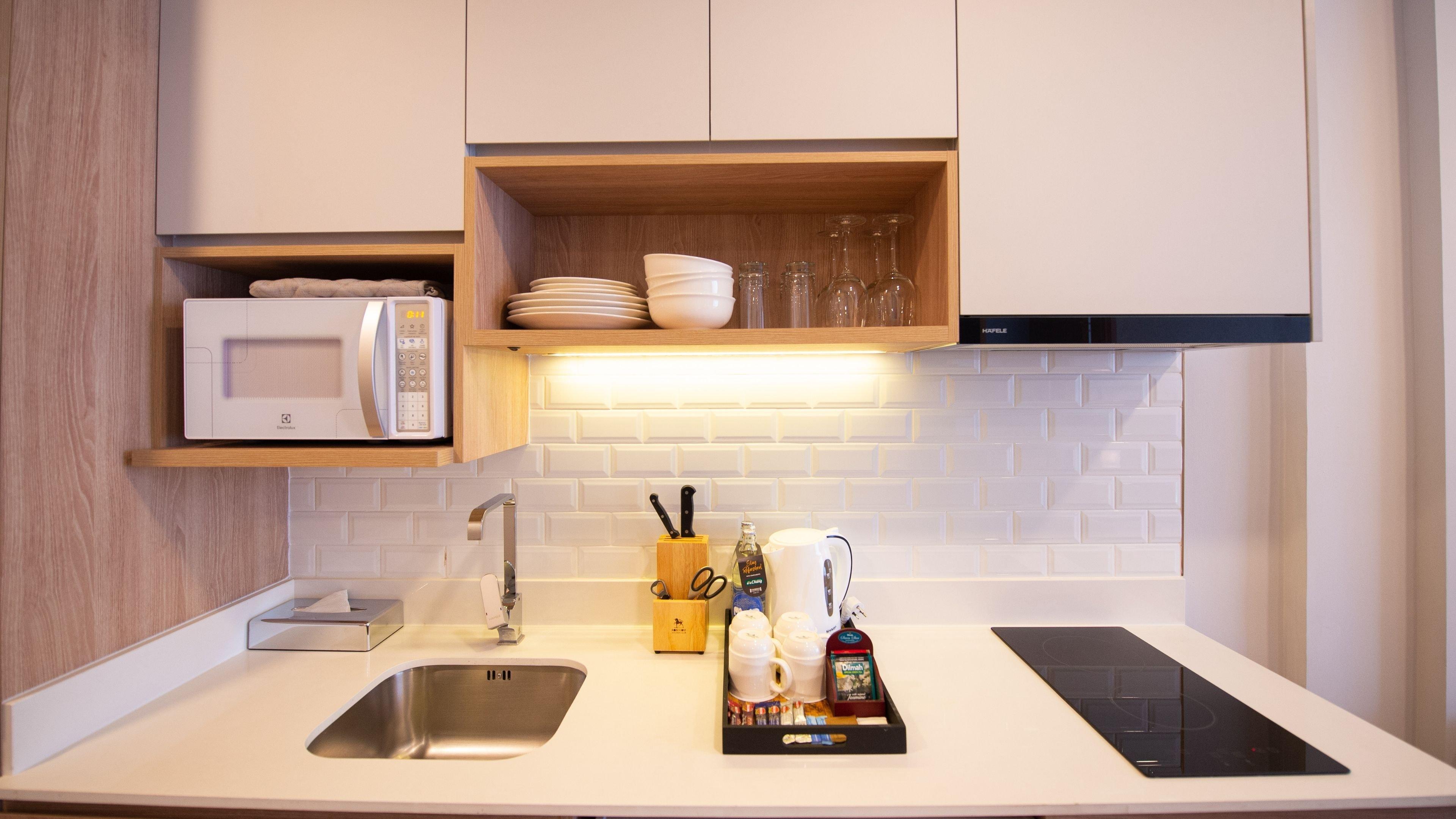 Studio Deluxe King Bed