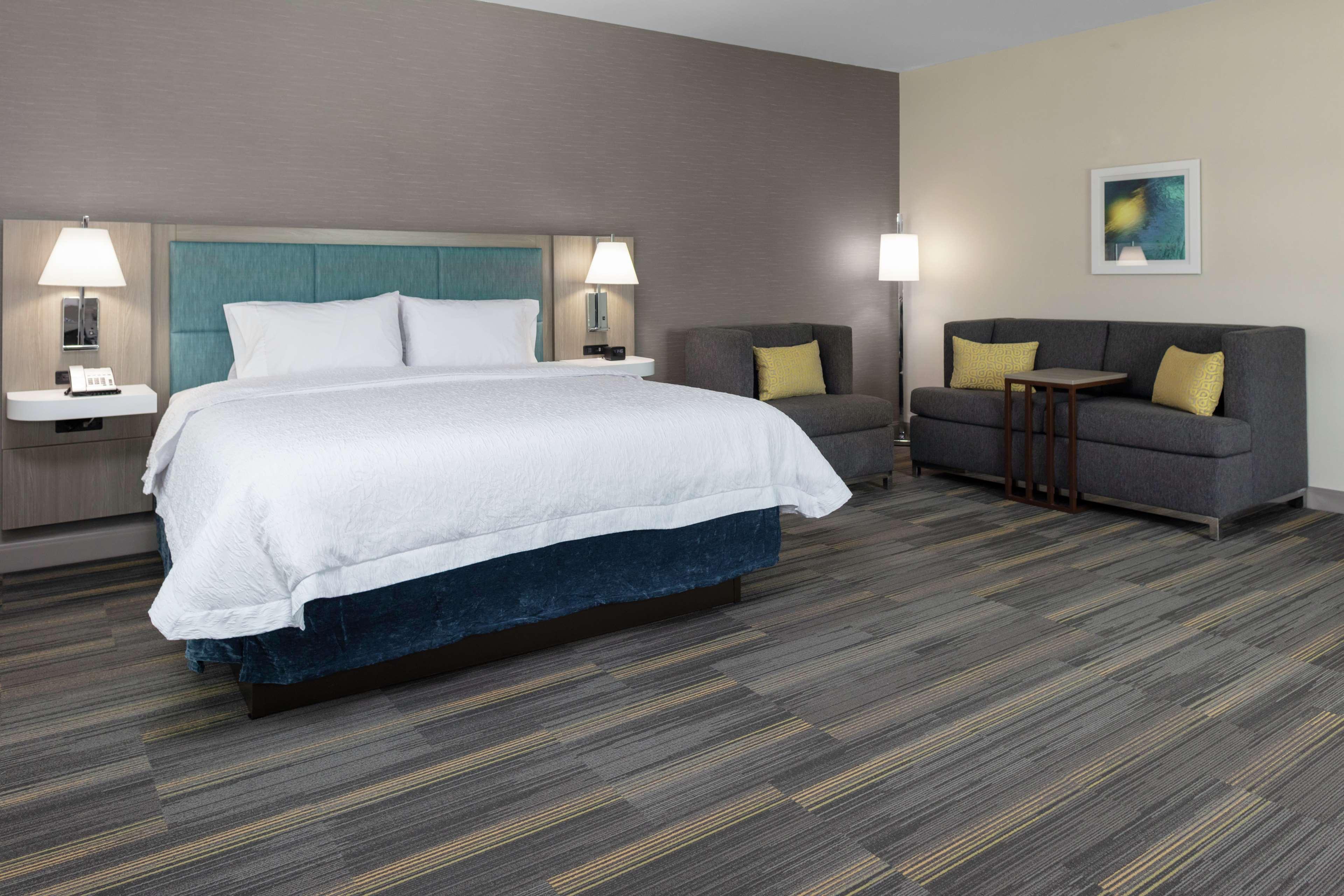 Room King Bed Non Smoking