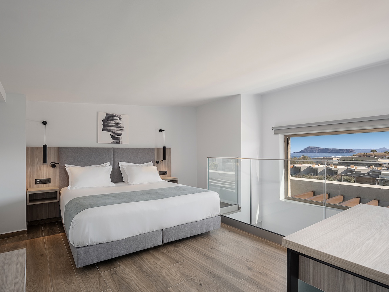 Junior Suite Side Sea View