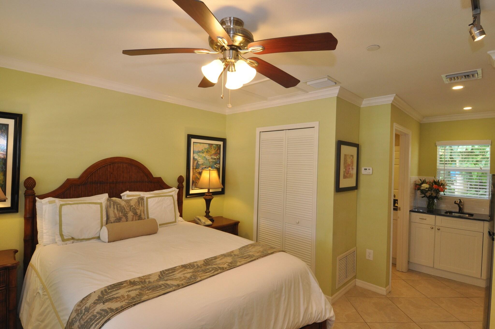 Studio Queen Size Bed