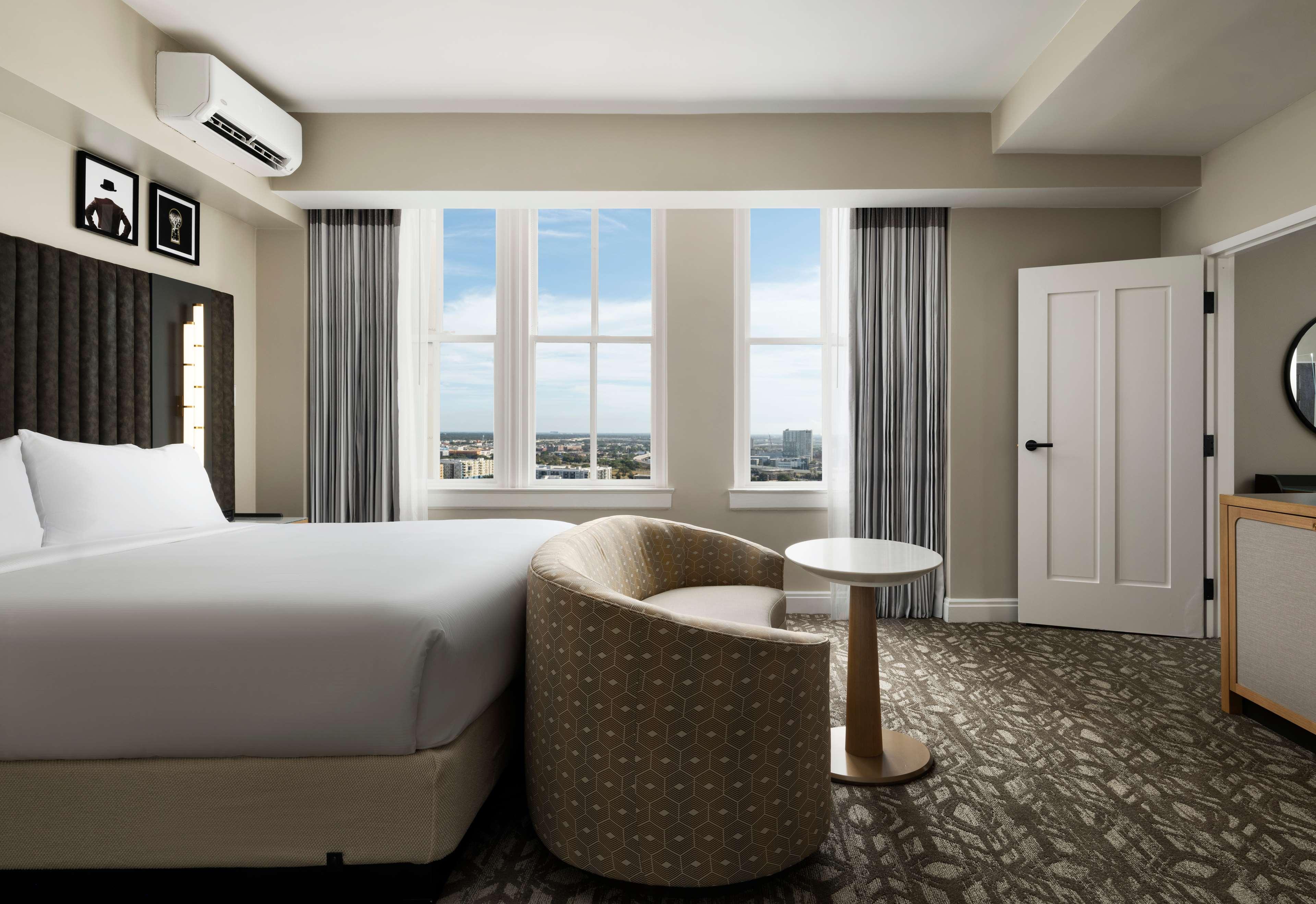 Junior Suite Accessible