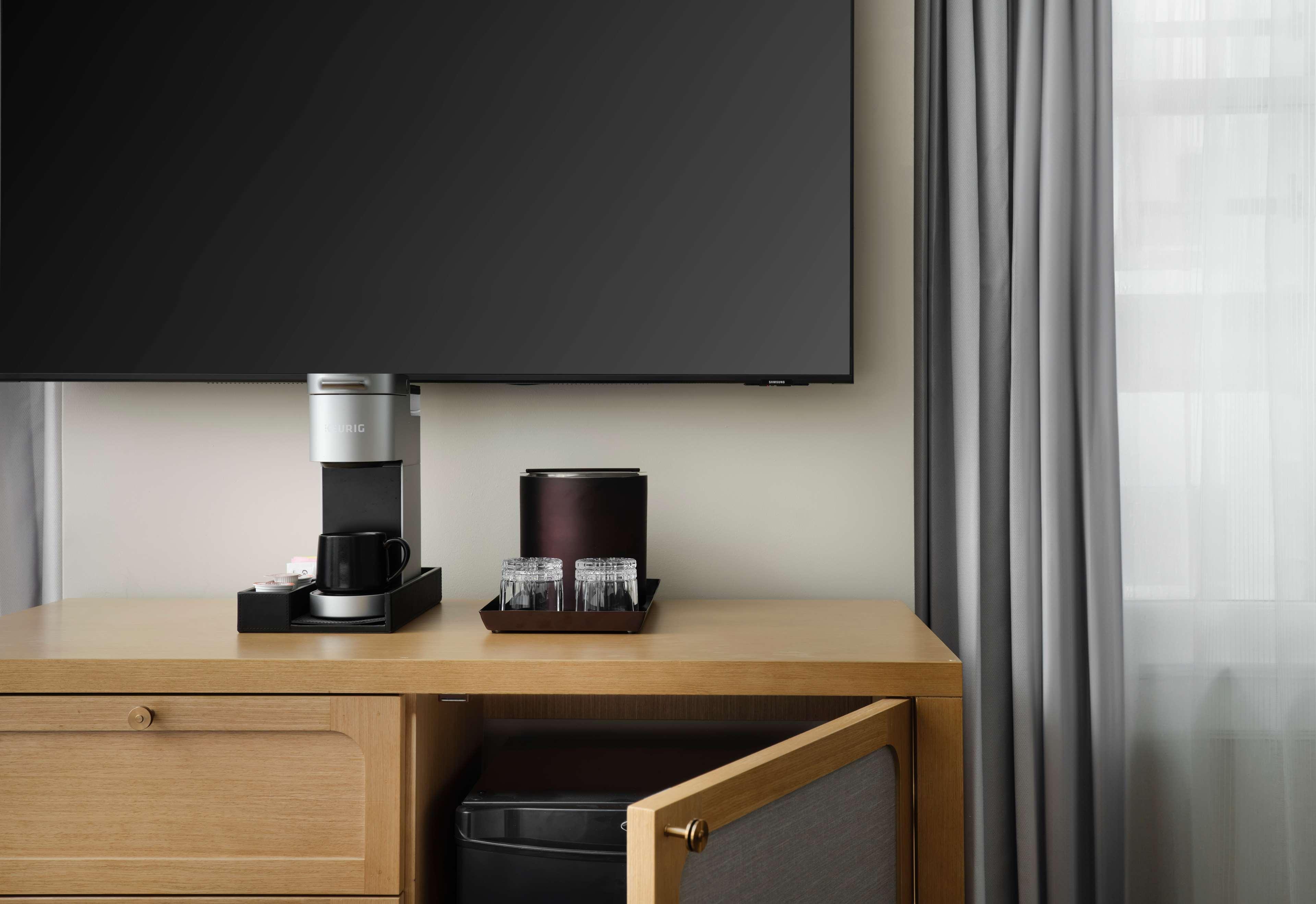 Junior Suite King Size Bed