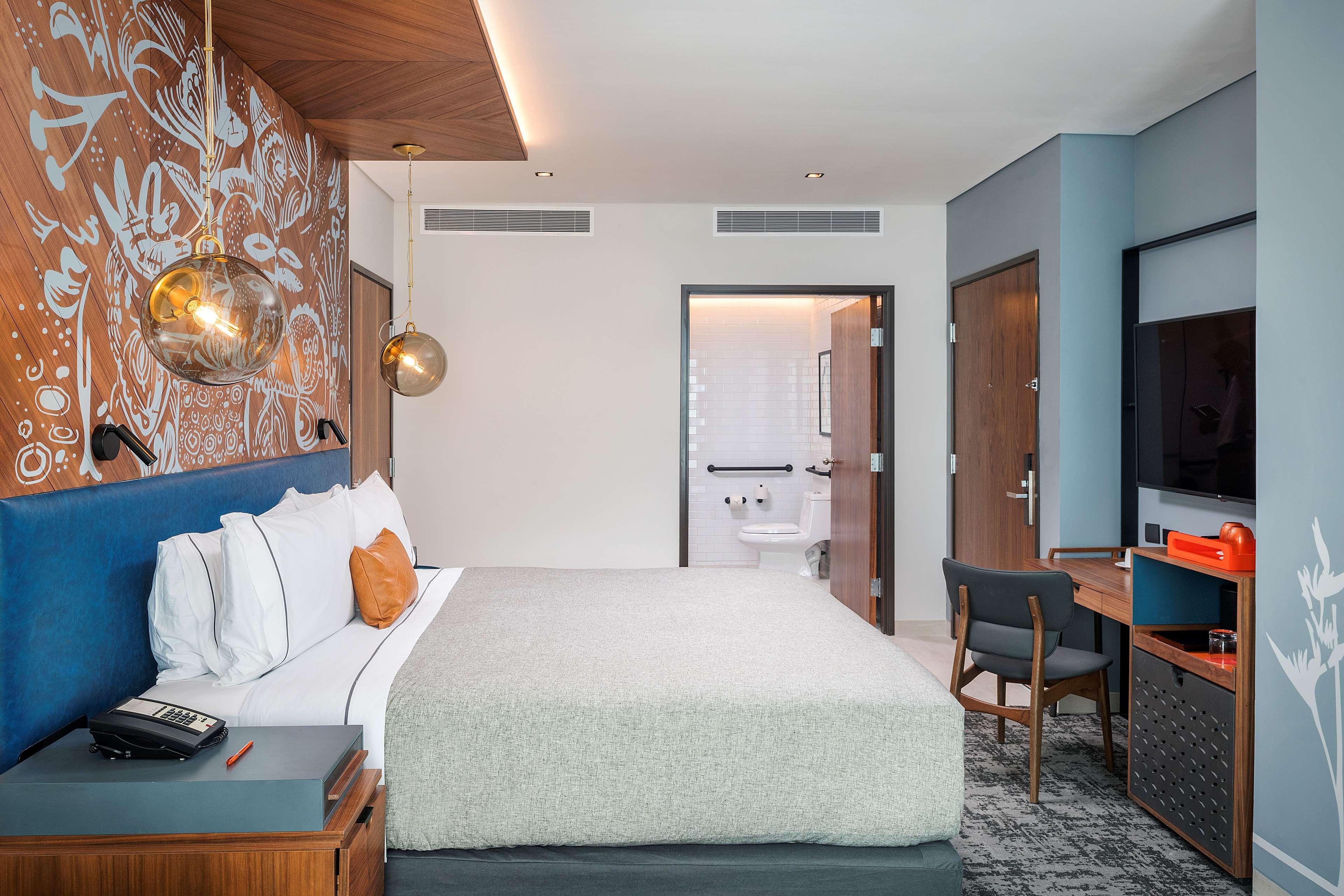 Double Accessible King Size Bed