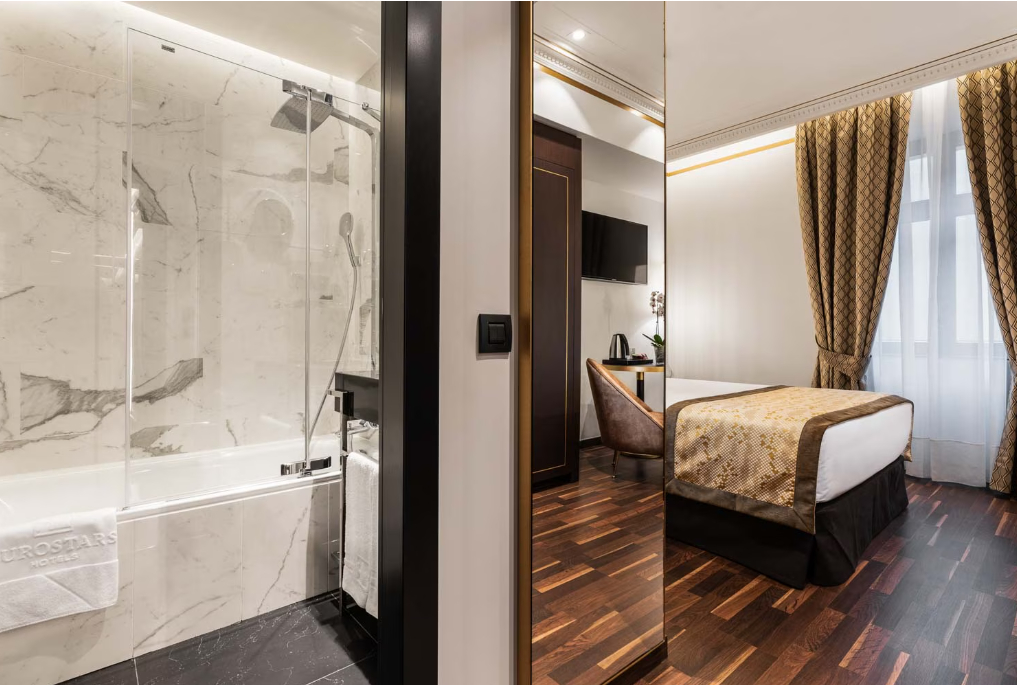 Double or Twin Standard