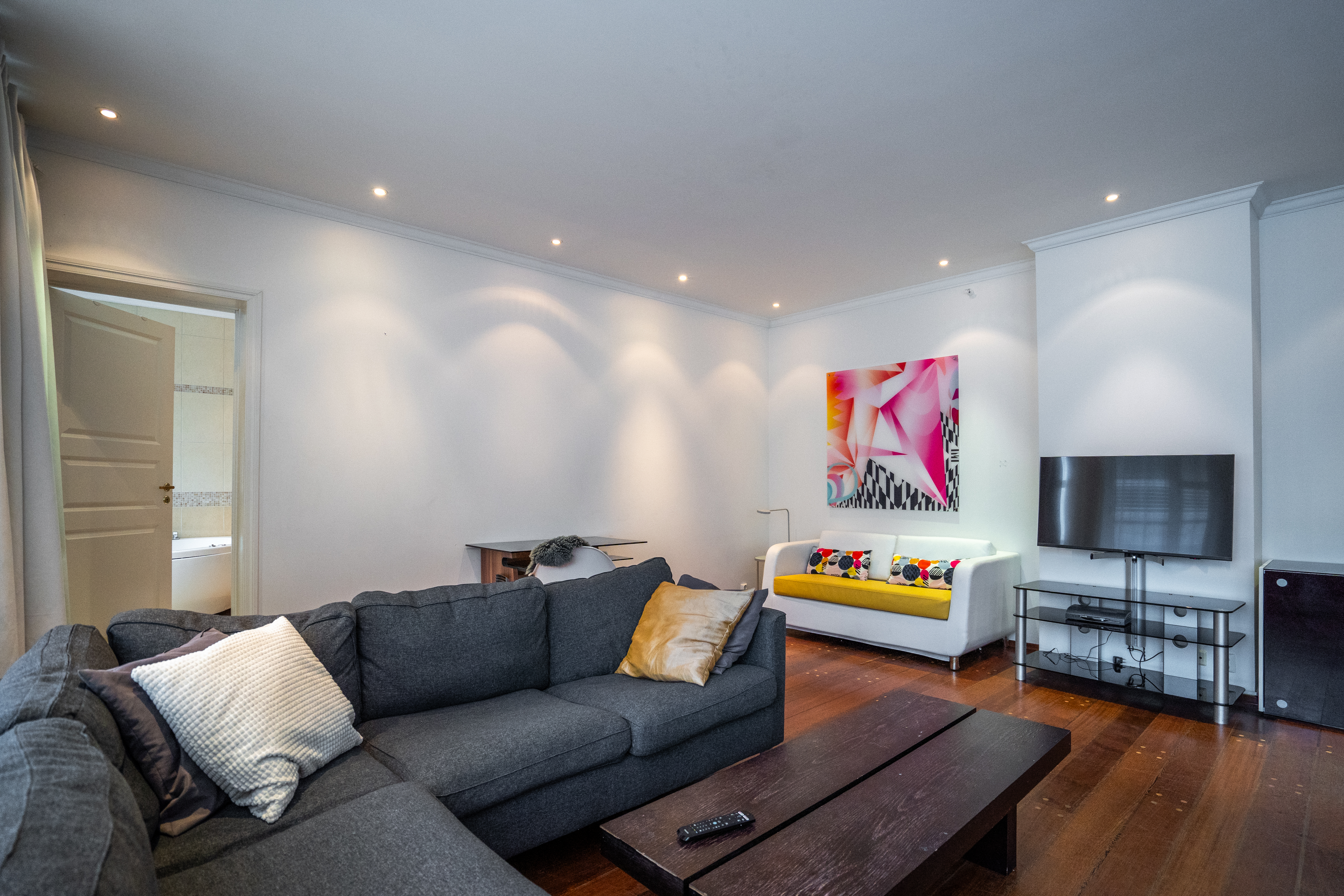 Apartment One Bedroom One Bathroom