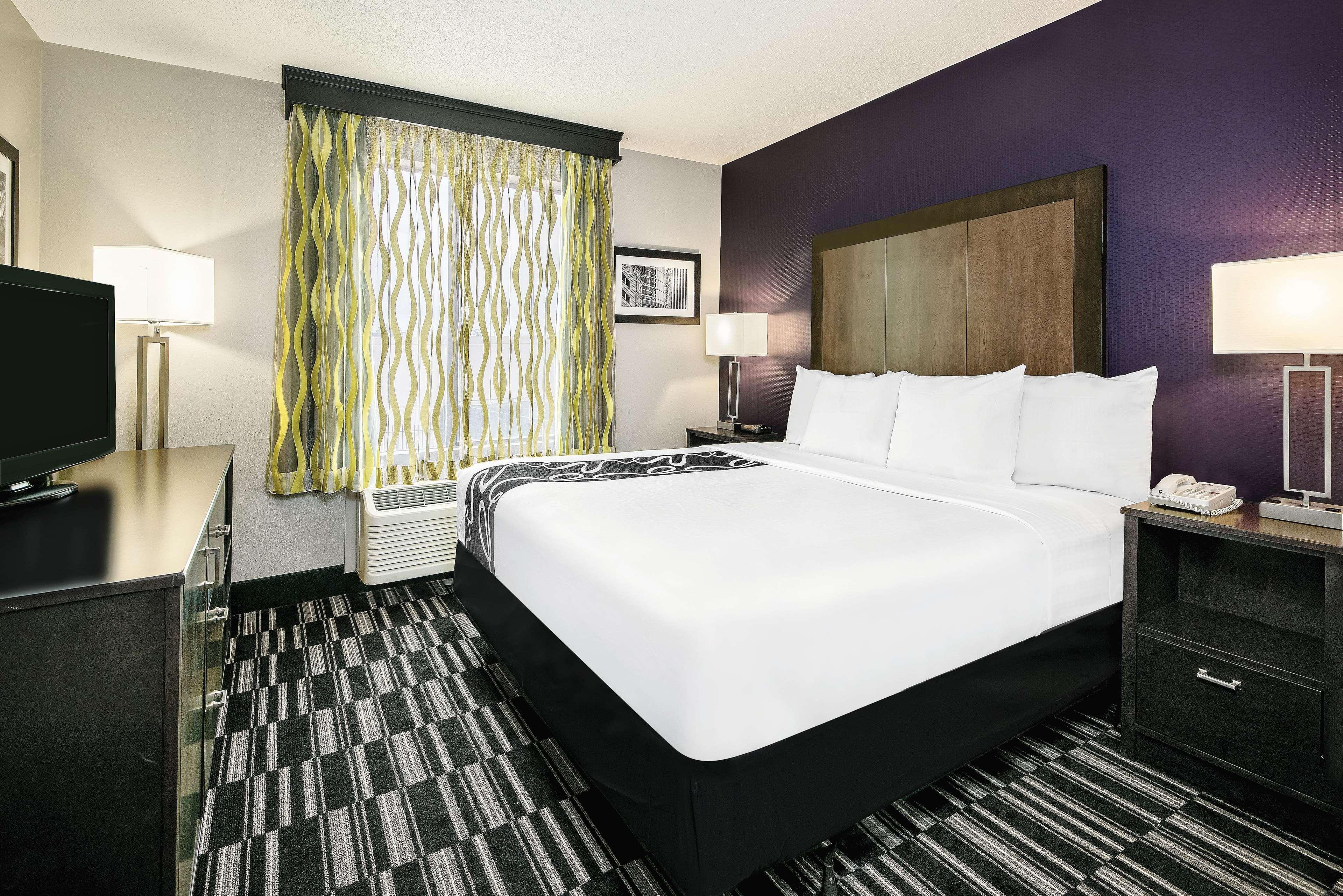 Double Queen Size Bed