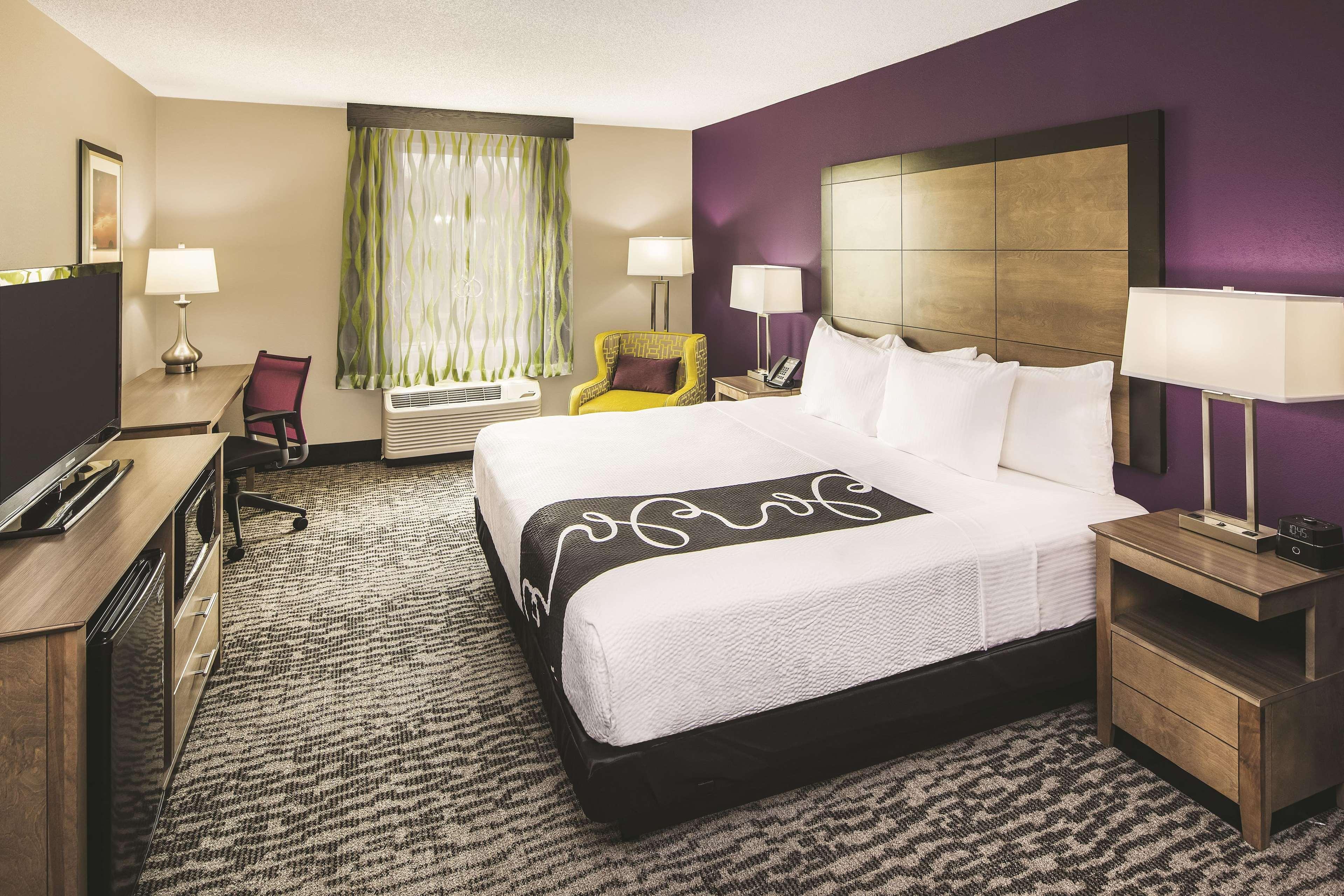 Double City View King Bed