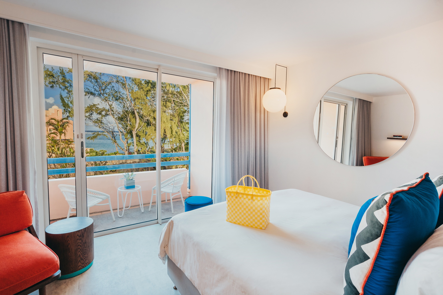 Double Garden View King Bed