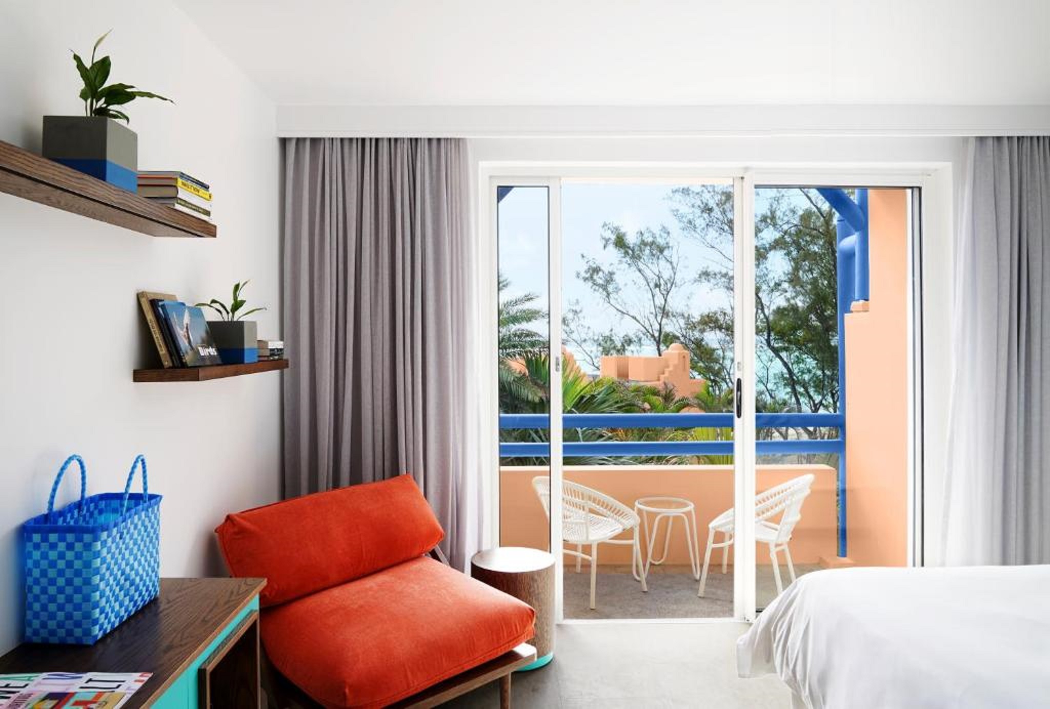 Double Garden View King Bed