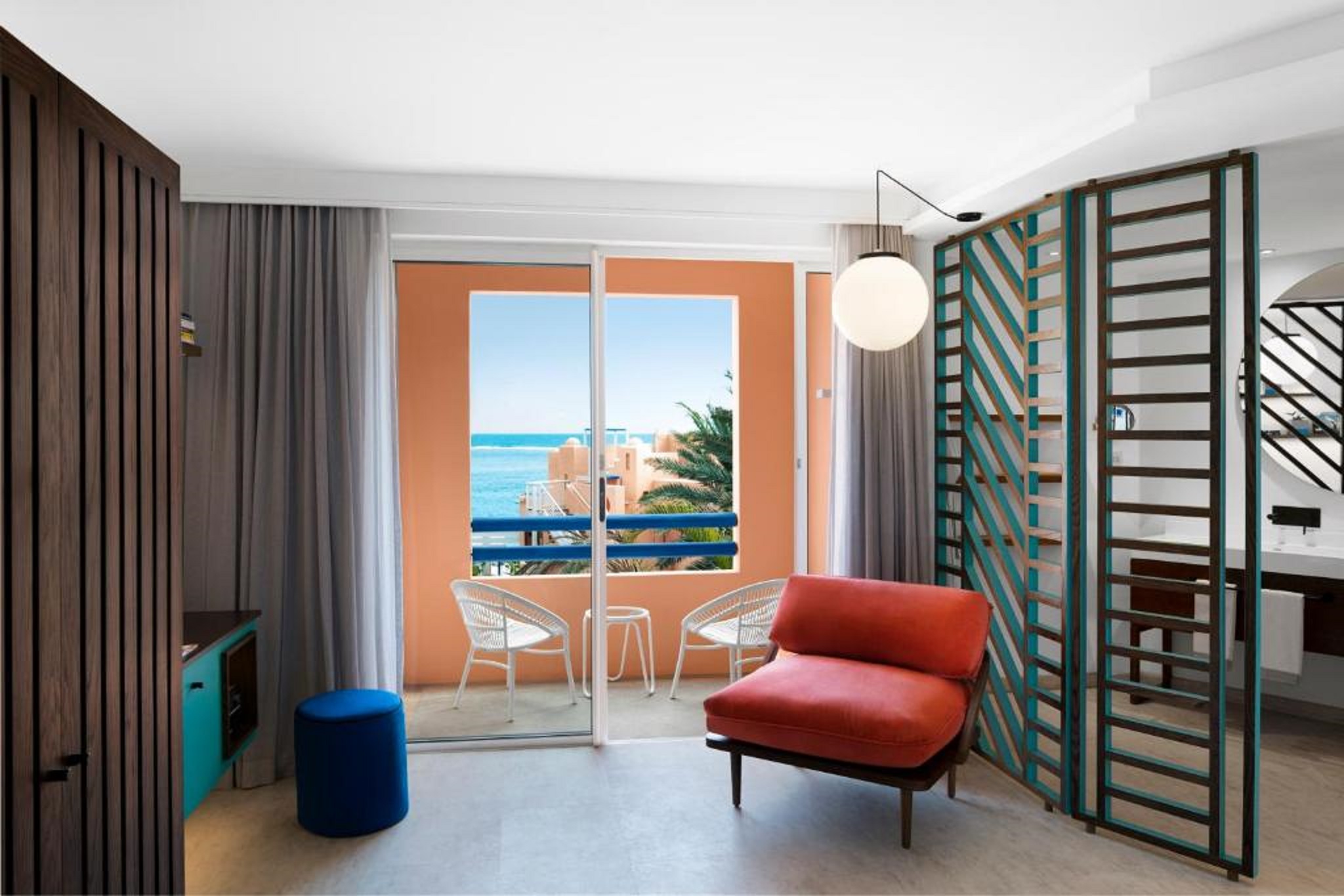 Double Sea View King Bed