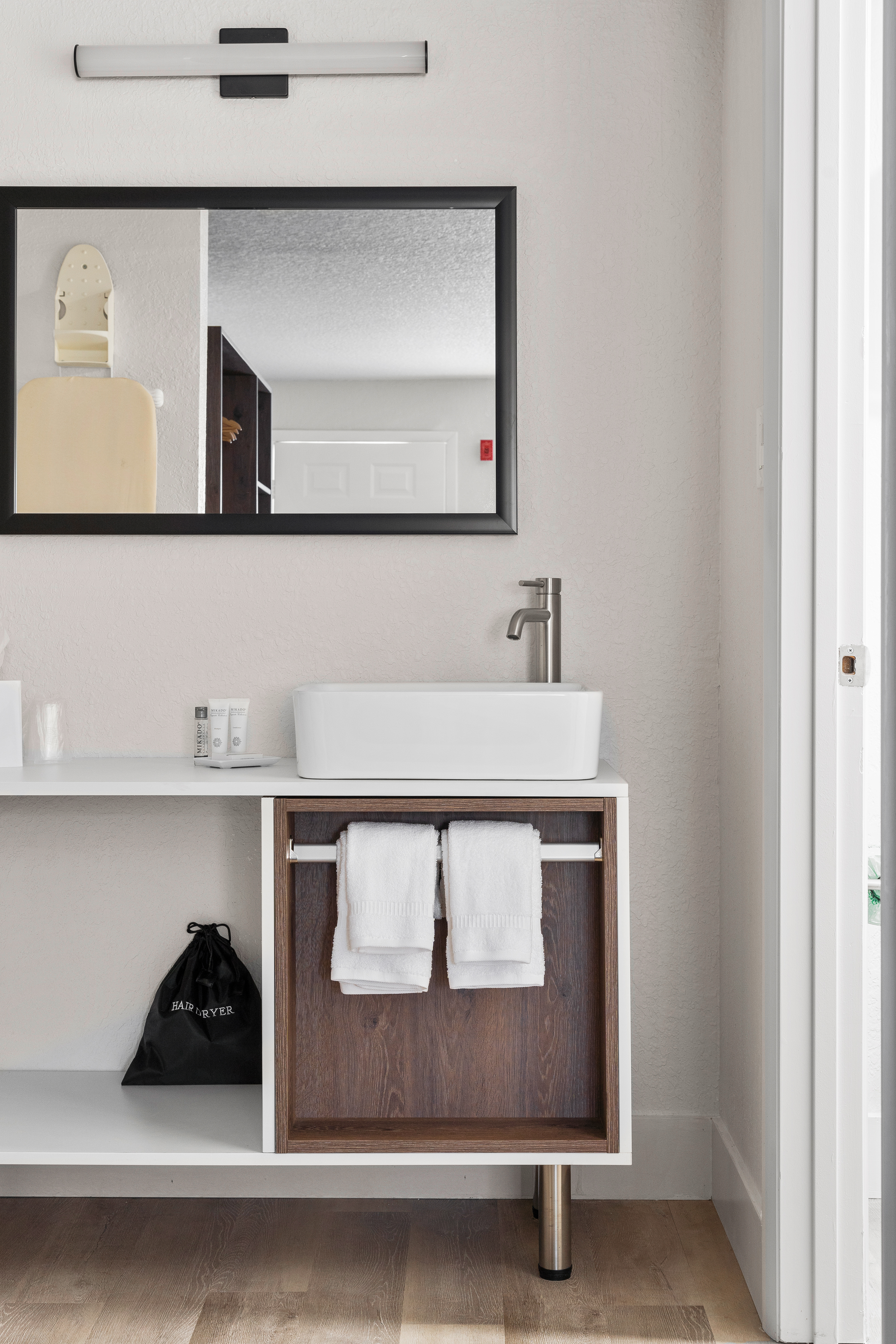 Room Accessible King Size Bed