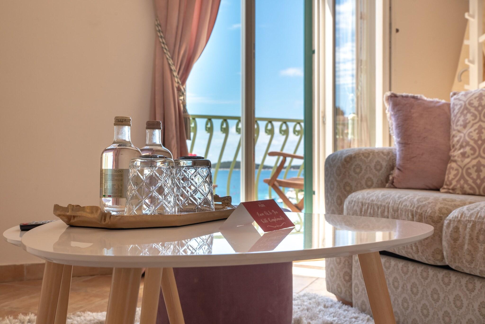 Suite Deluxe Sea View with Balcony