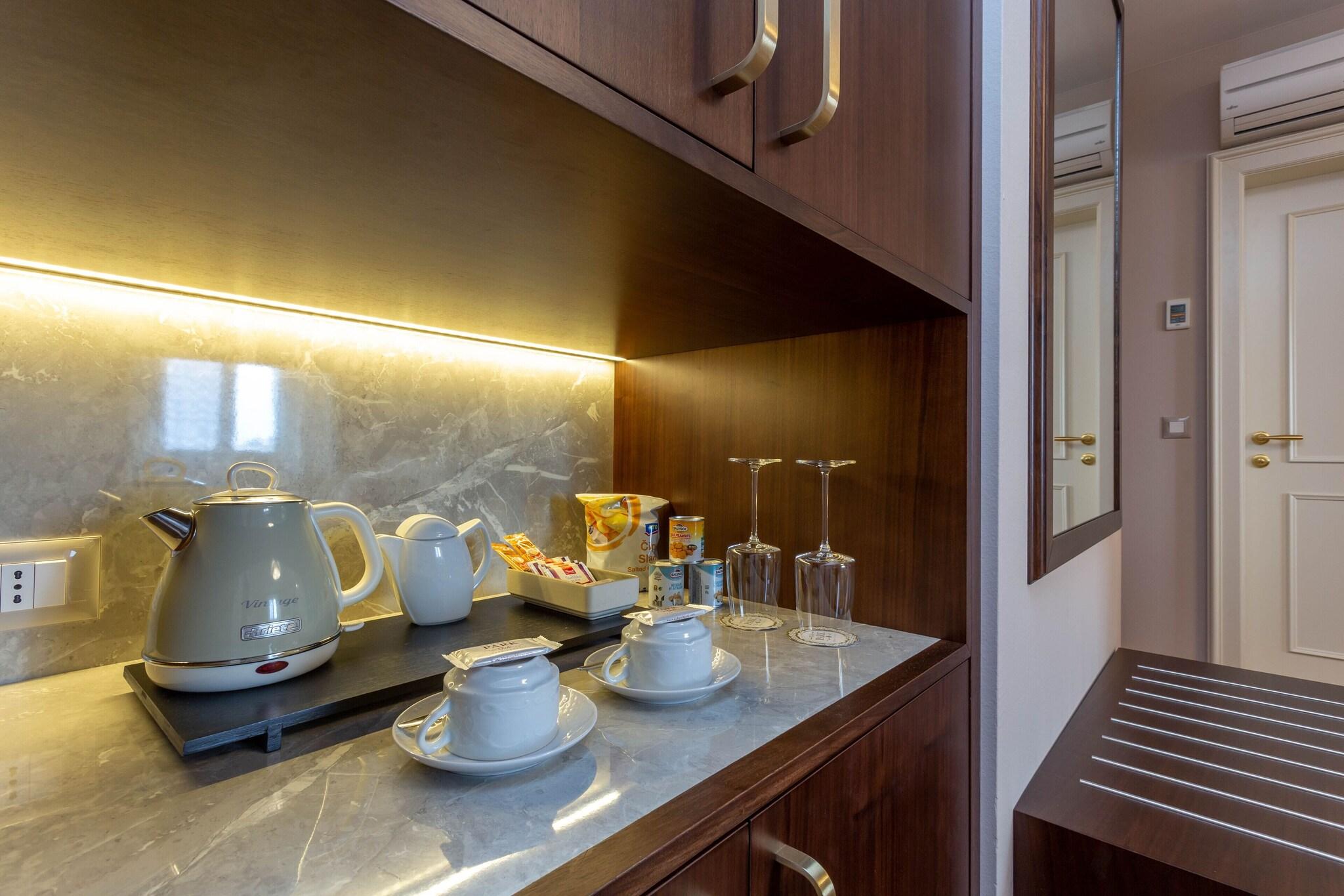 Suite Deluxe Sea View with Balcony