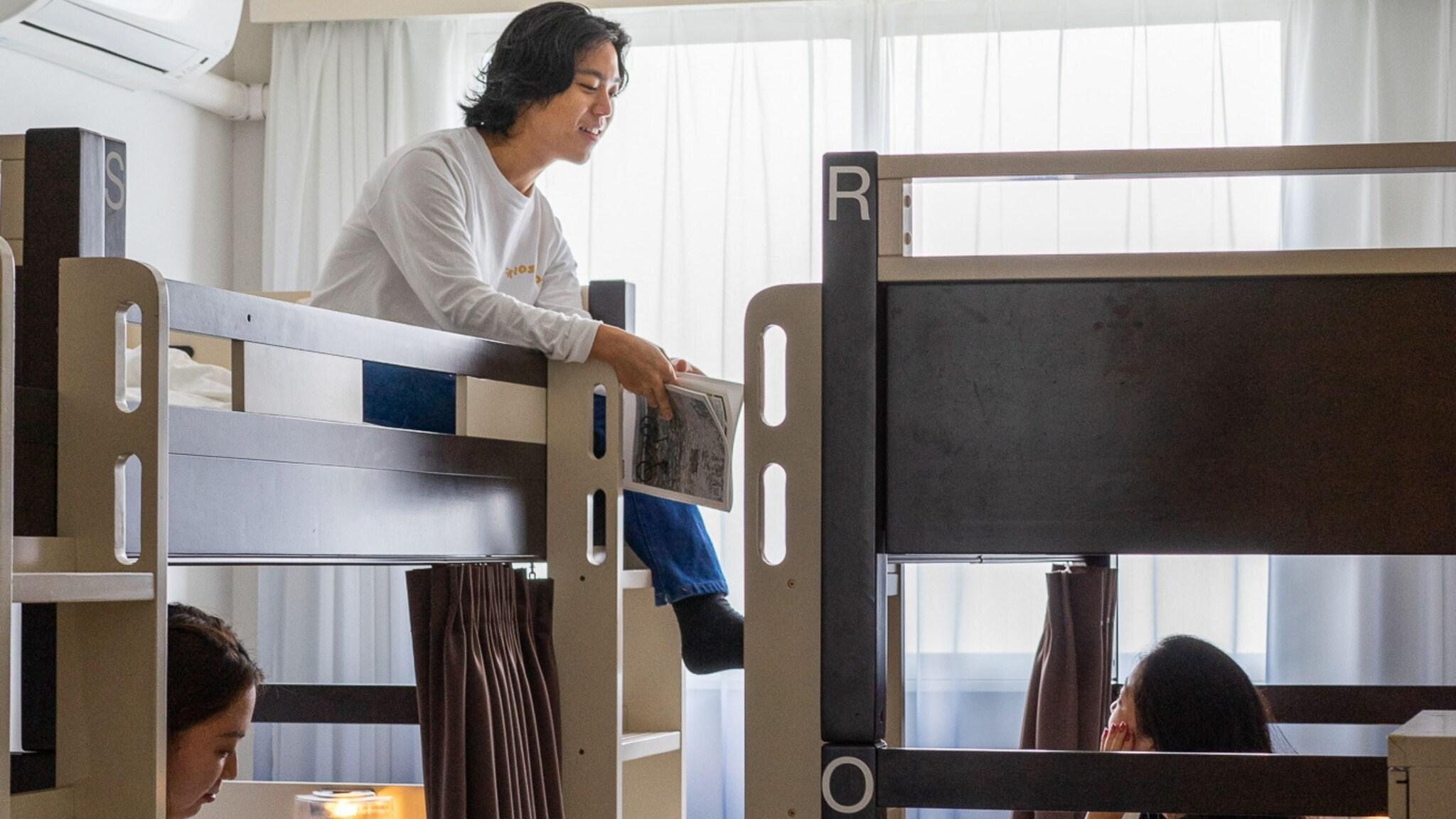 Bed in Dormitory Bunk Bed with Shared Bathroom