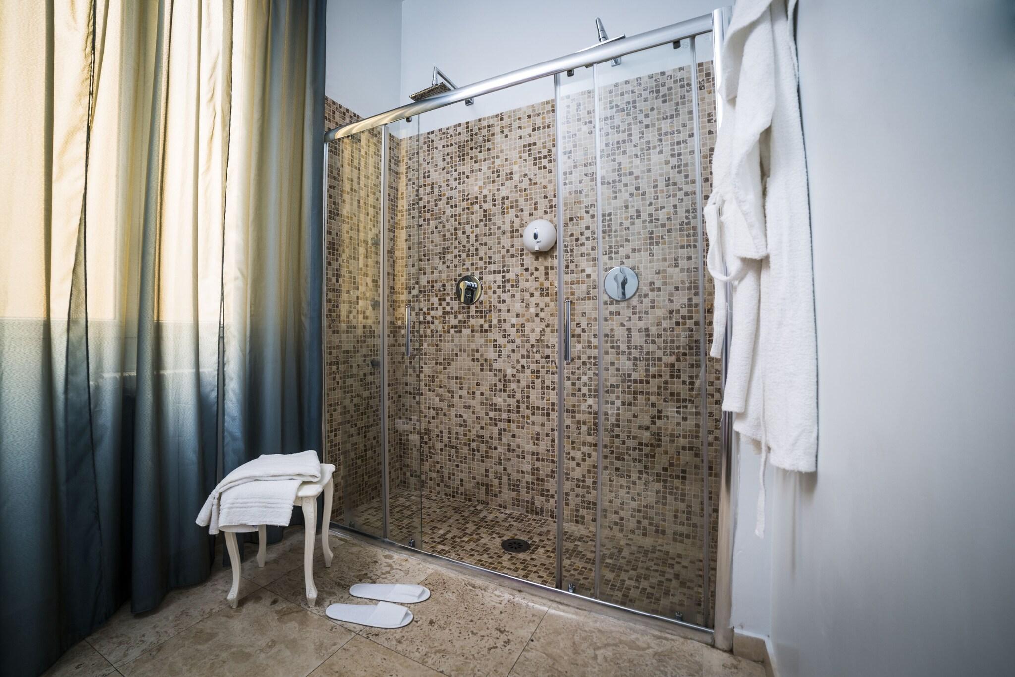 Twin Deluxe Two Beds