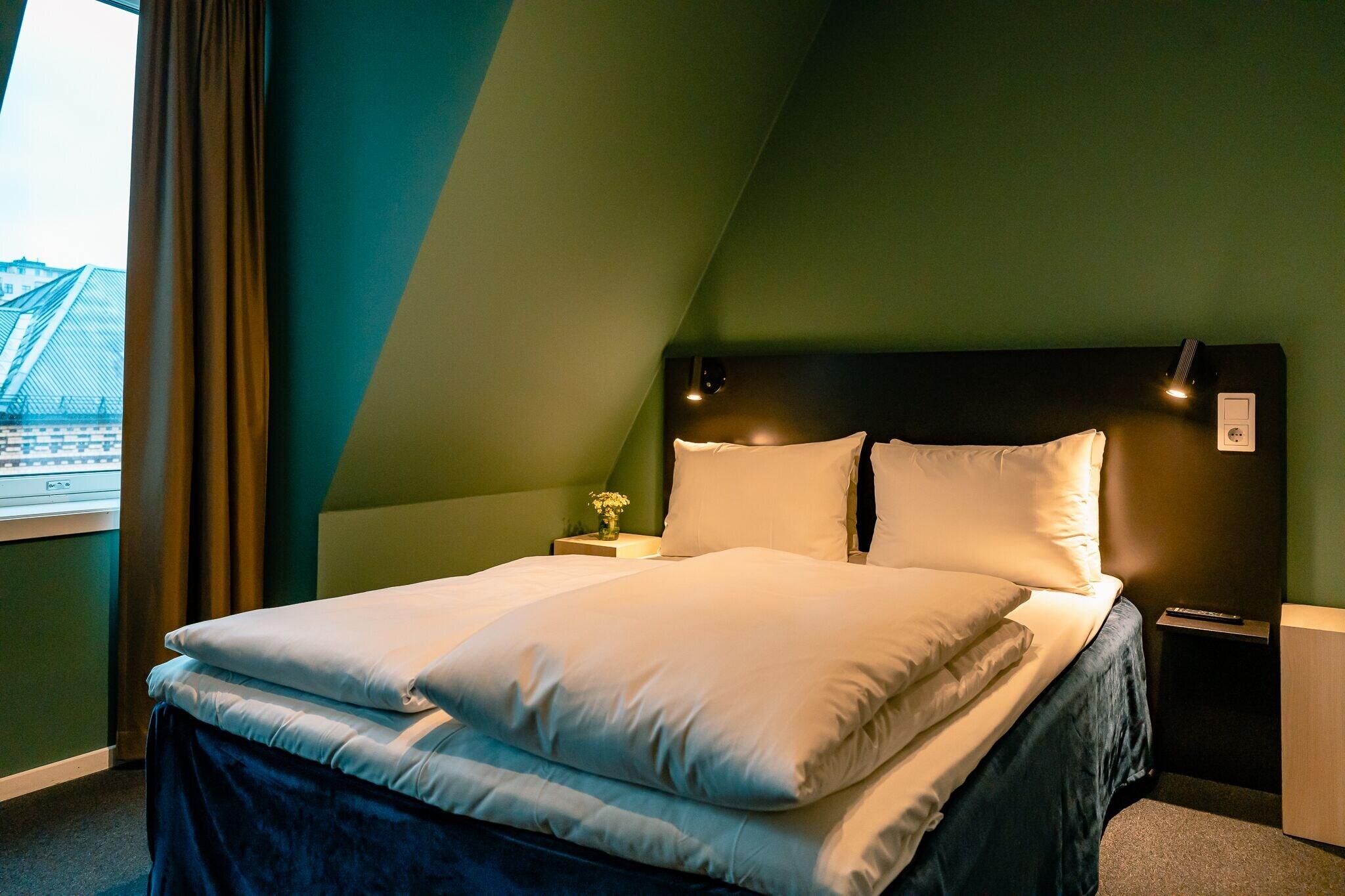 Double Superior Queen Bed