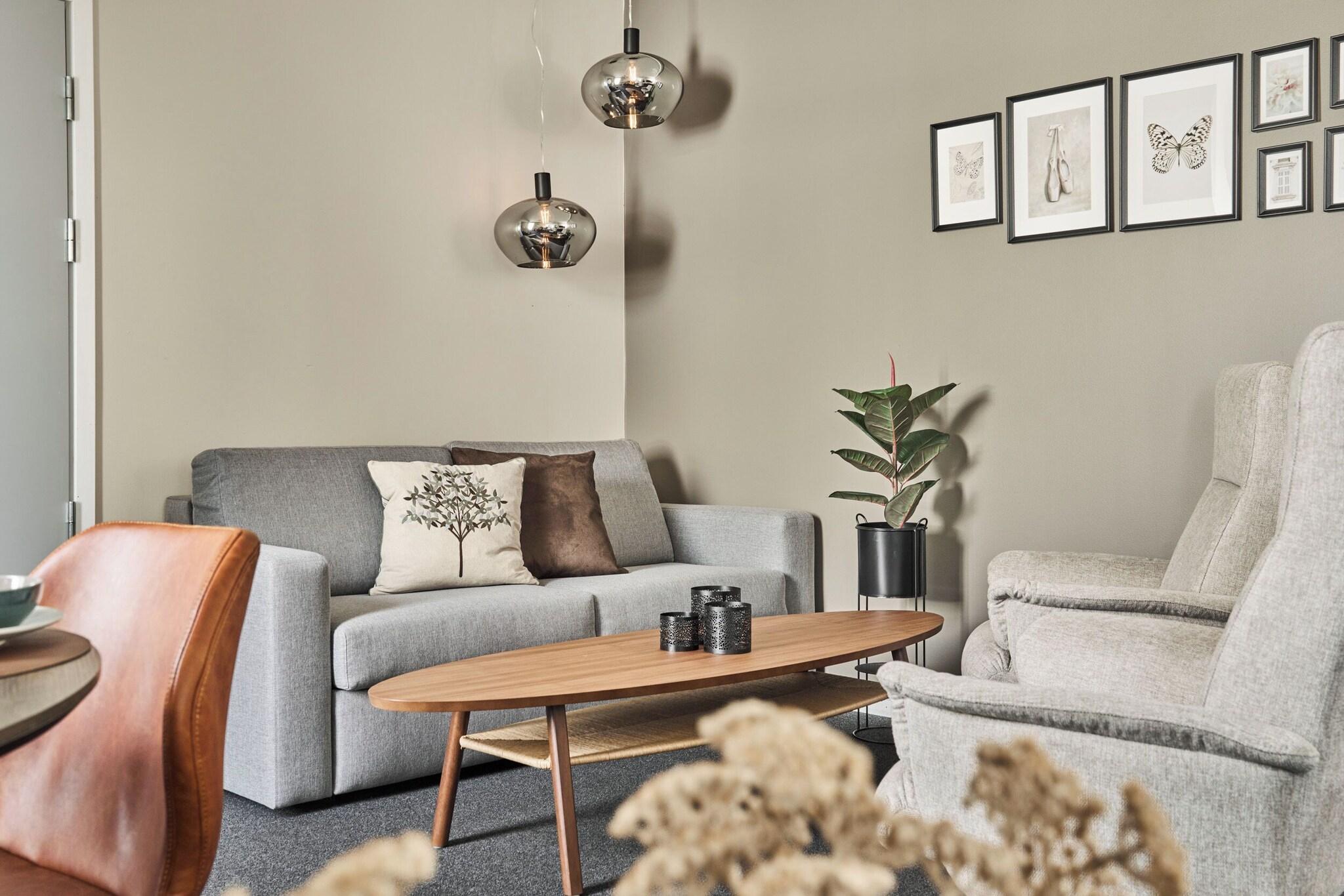 Studio Queen Size Bed