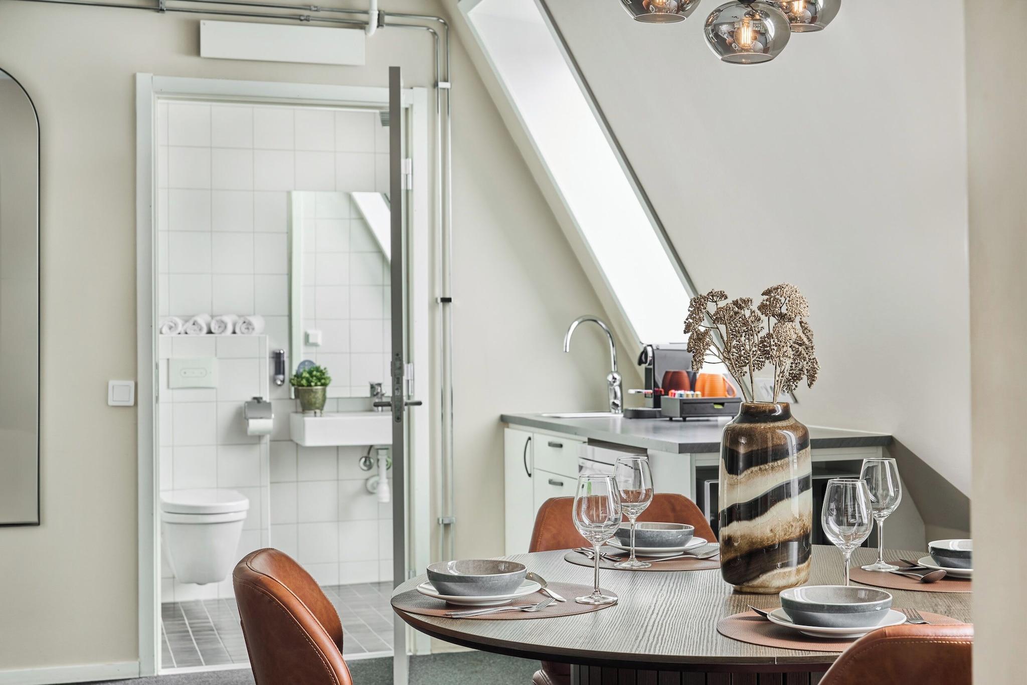 Studio Queen Size Bed