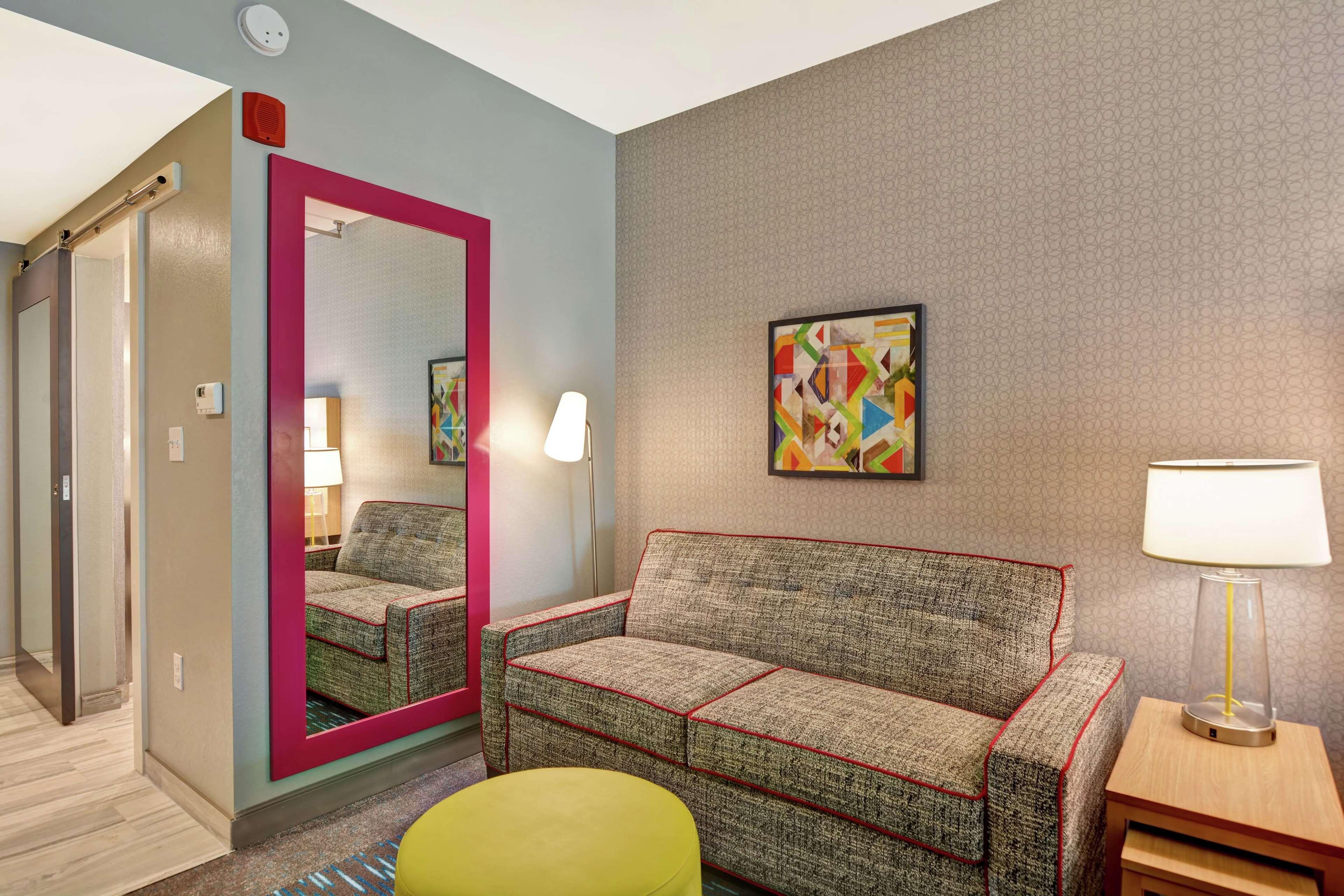 Studio Two Queen Beds