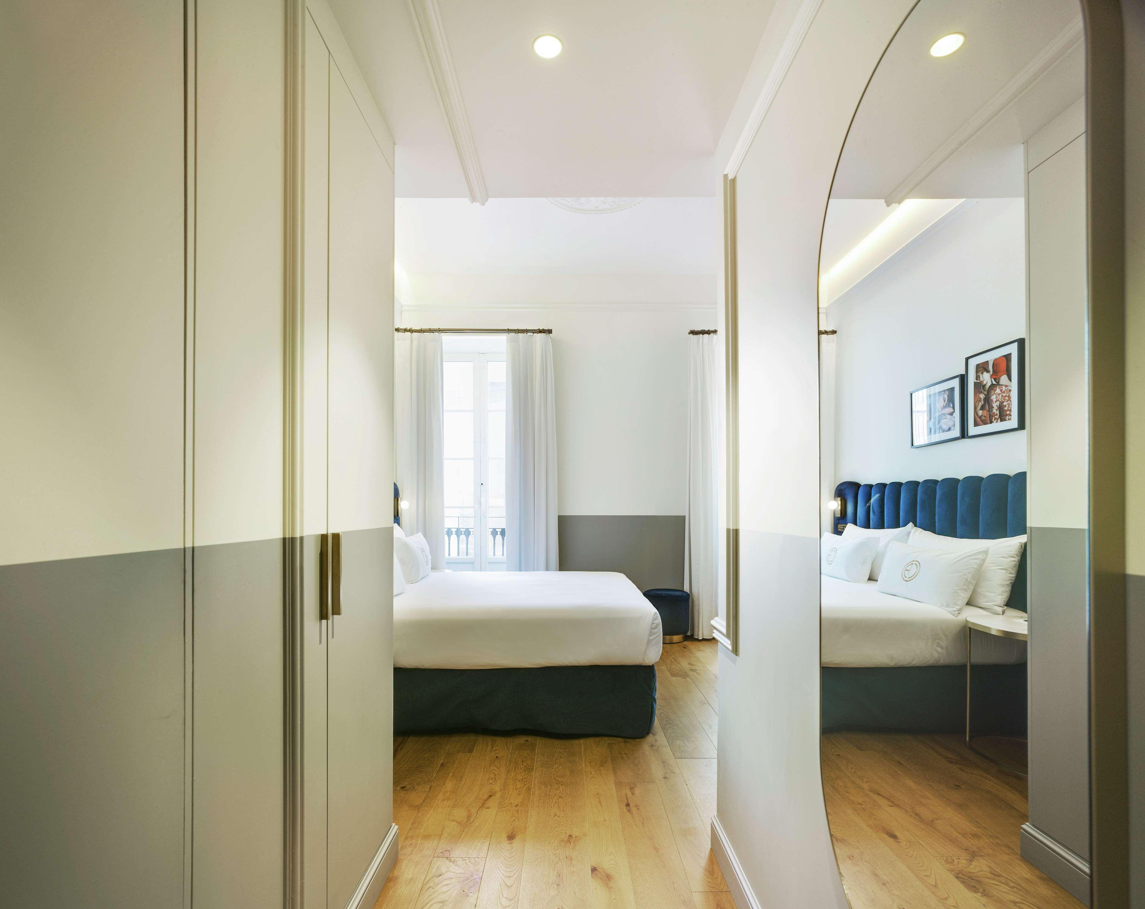 Room Partial Sea View